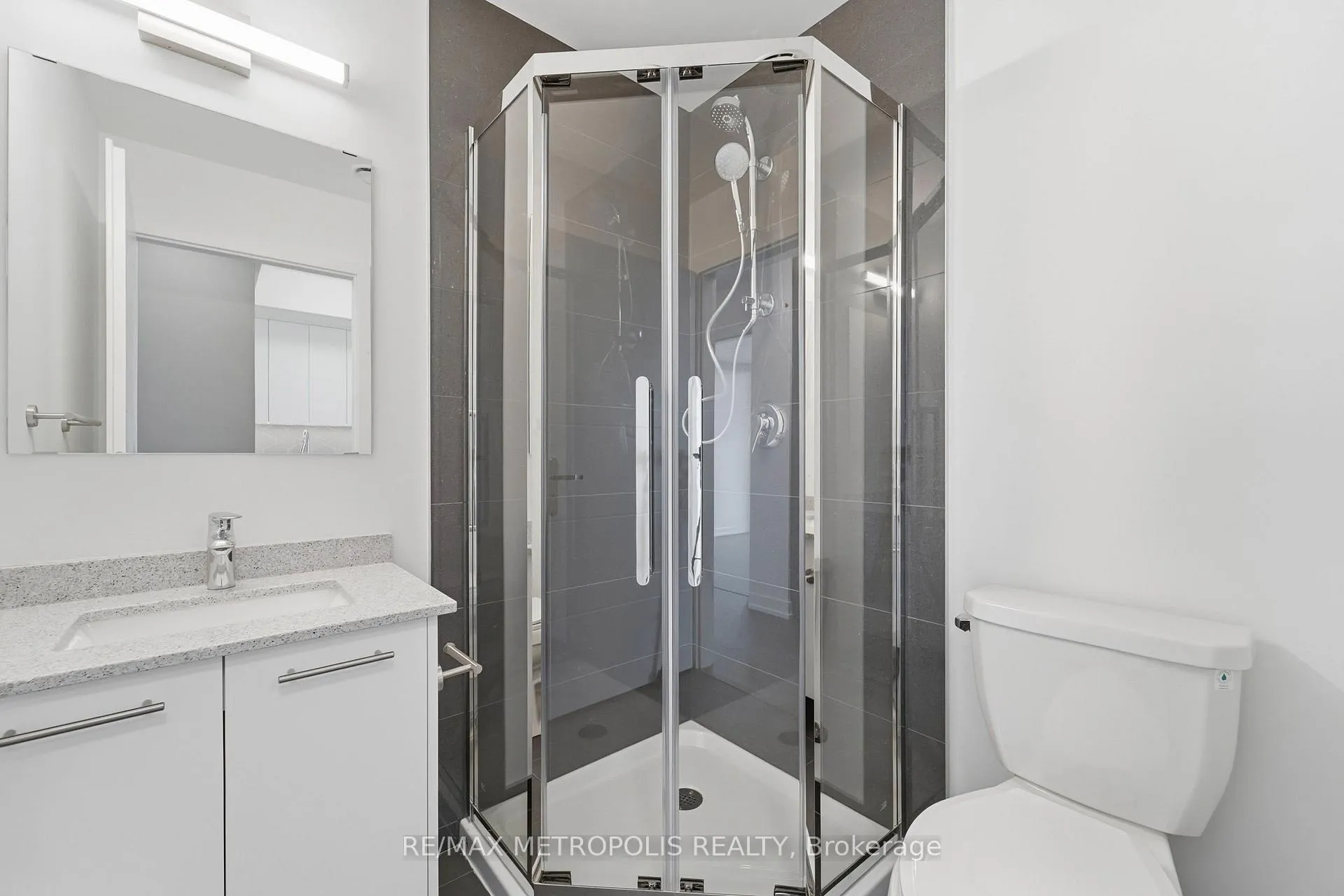 Photo 12 of Unit 3709, 30 Francis Street, Kitchener, City Commercial Core — HOMEH