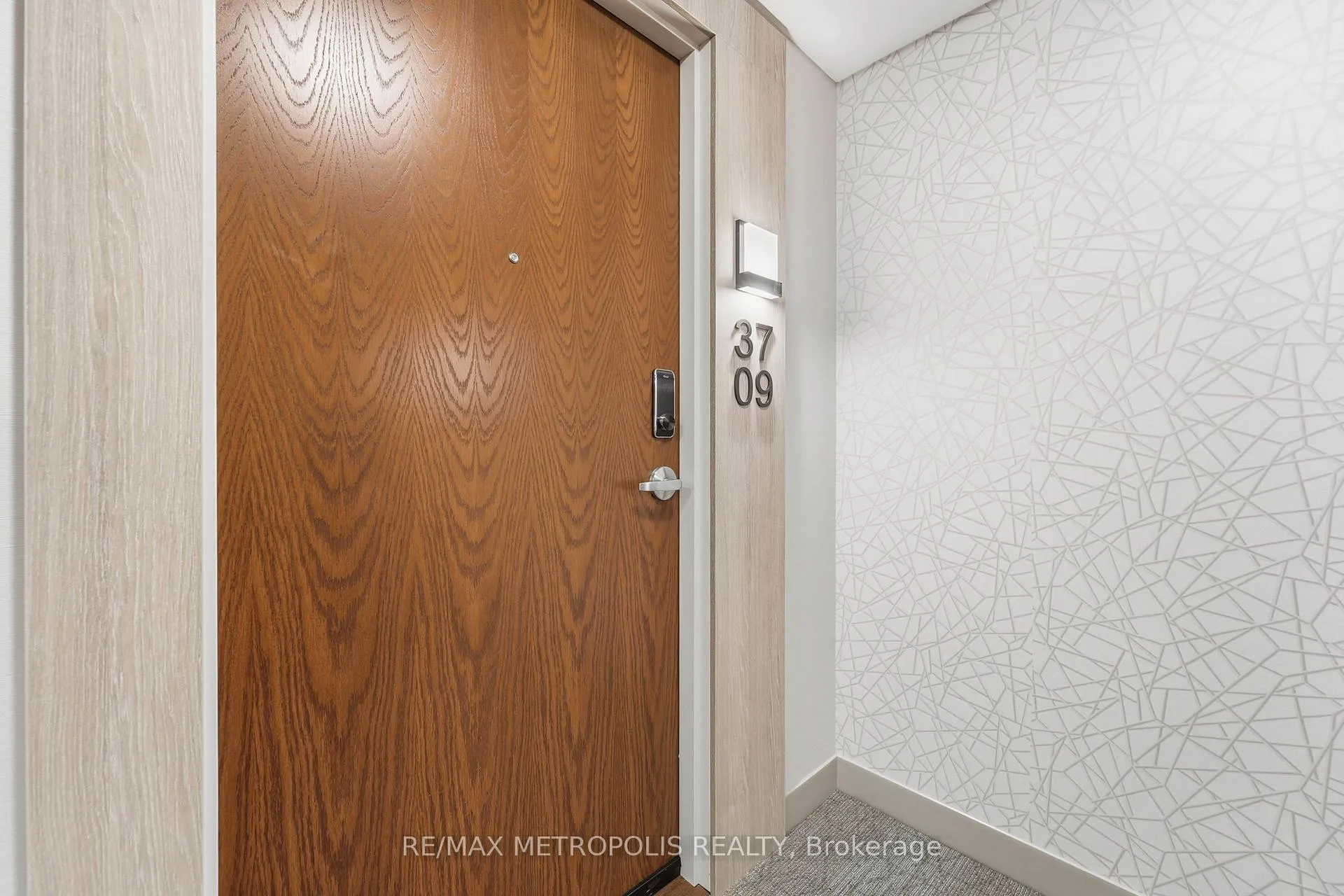 Photo 13 of Unit 3709, 30 Francis Street, Kitchener, City Commercial Core — HOMEH