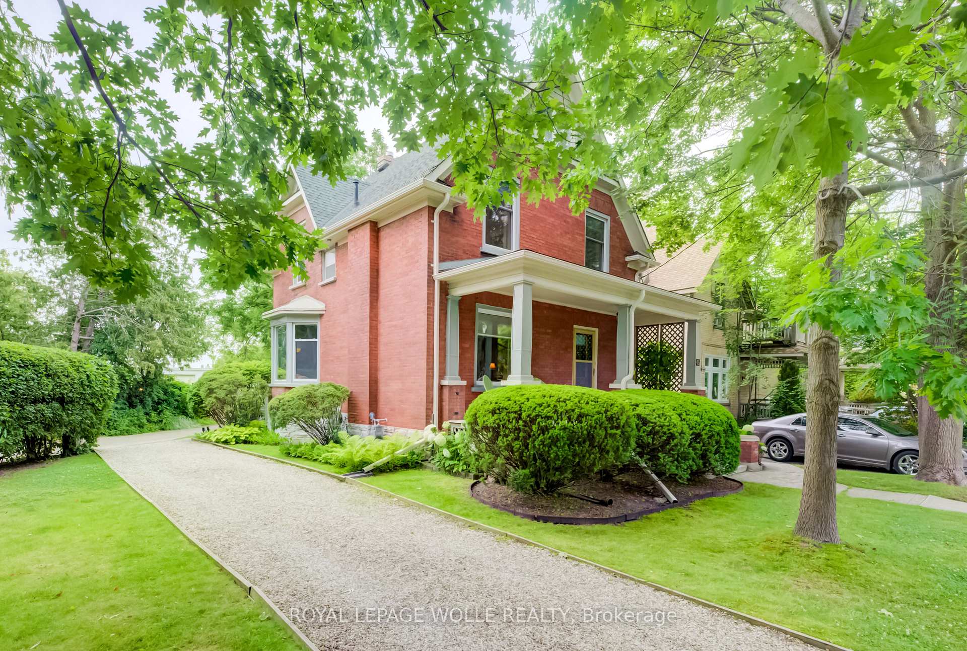 Photo 3 of 46 Ellen Street W, Kitchener, Civic Centre — HOMEH