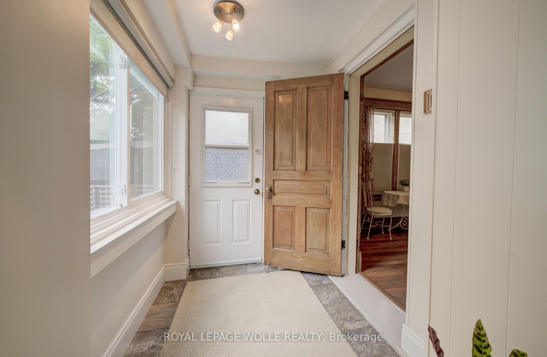 Photo 19 of 46 Ellen Street W, Kitchener, Civic Centre — HOMEH