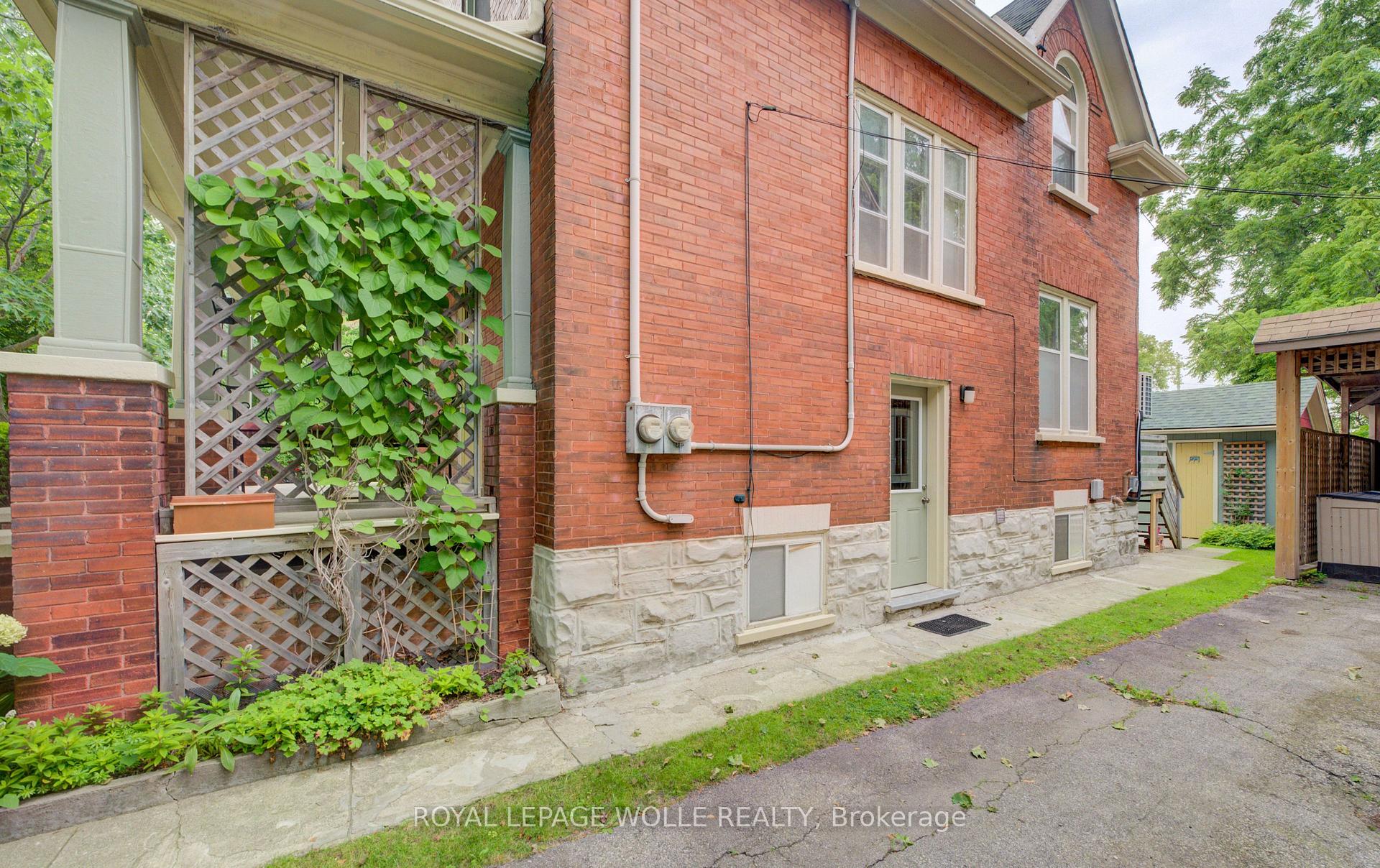 Photo 36 of 46 Ellen Street W, Kitchener, Civic Centre — HOMEH