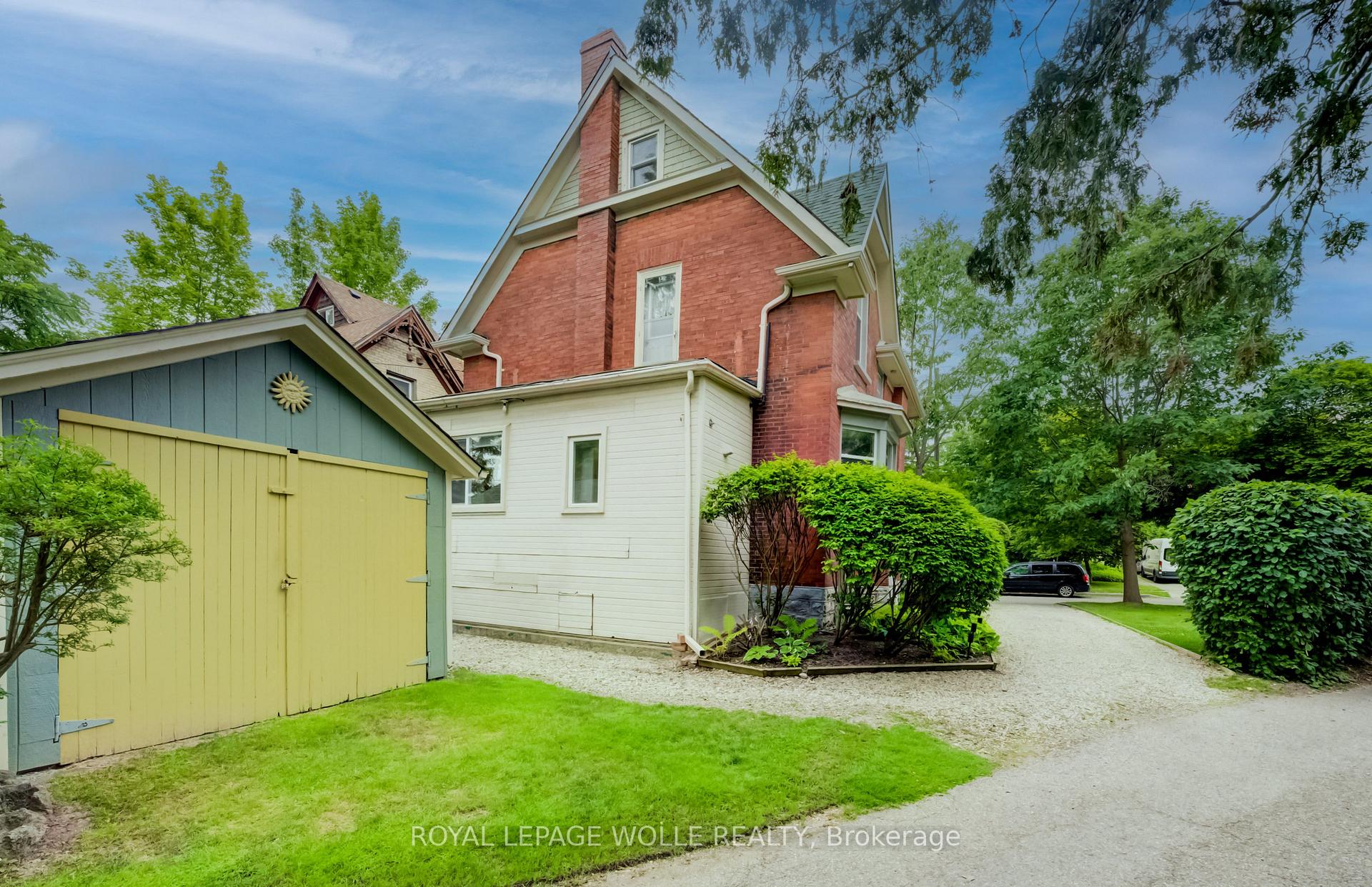 Photo 37 of 46 Ellen Street W, Kitchener, Civic Centre — HOMEH