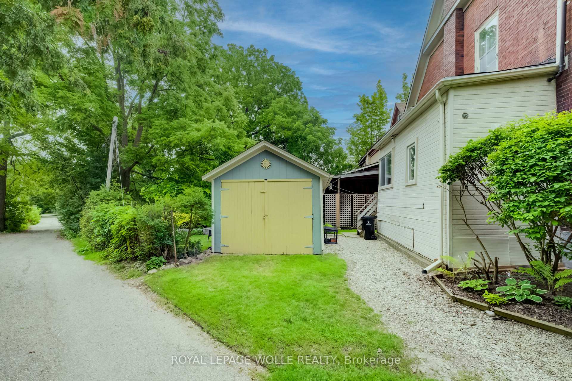 Photo 38 of 46 Ellen Street W, Kitchener, Civic Centre — HOMEH