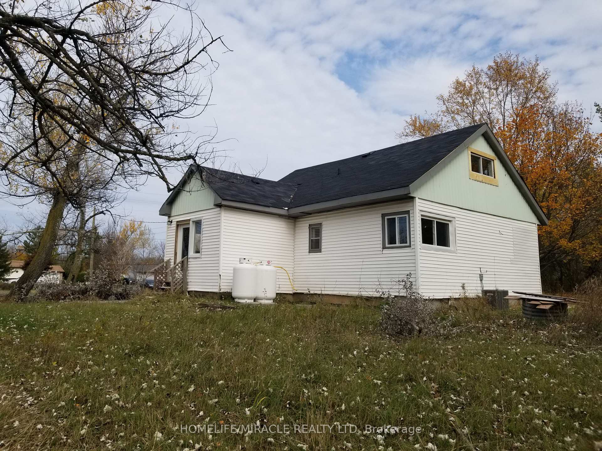 Photo 3 of 2019 Hamilton Road, Quinte West, Sidney Ward — HOMEH