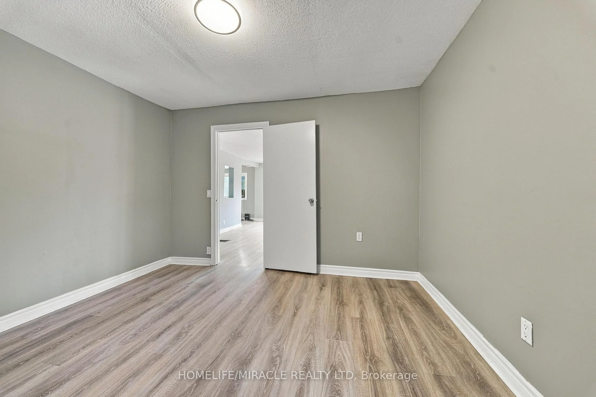 Photo 30 of 2019 Hamilton Road, Quinte West, Sidney Ward — HOMEH