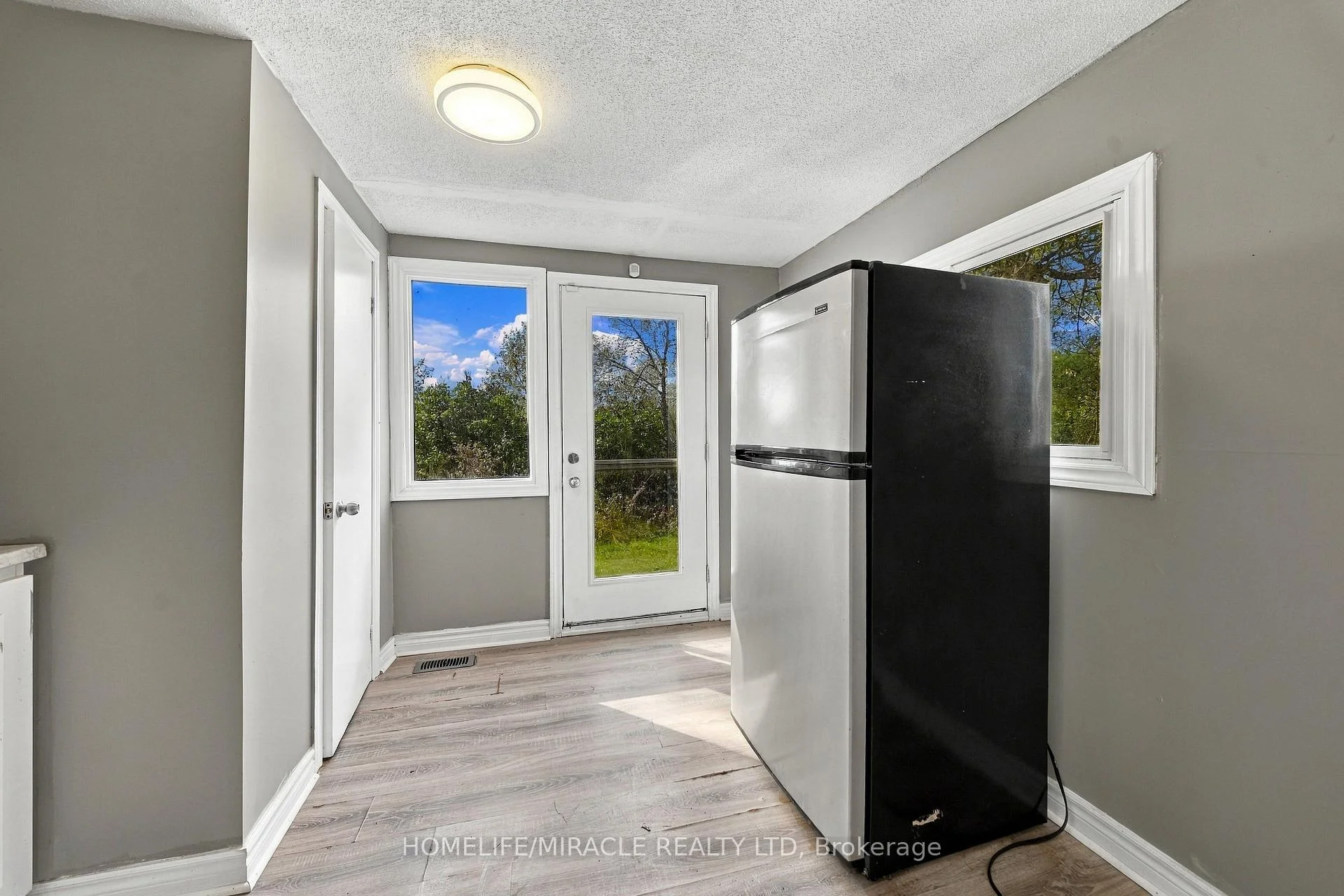 Photo 35 of 2019 Hamilton Road, Quinte West, Sidney Ward — HOMEH