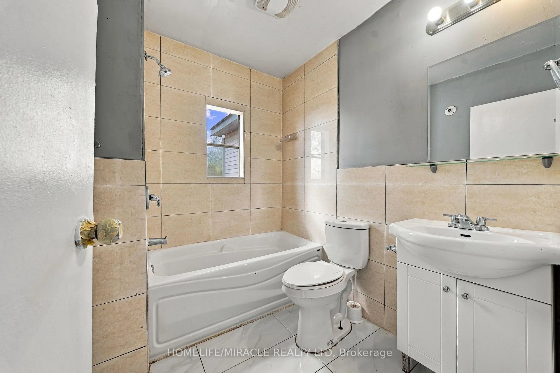 Photo 38 of 2019 Hamilton Road, Quinte West, Sidney Ward — HOMEH