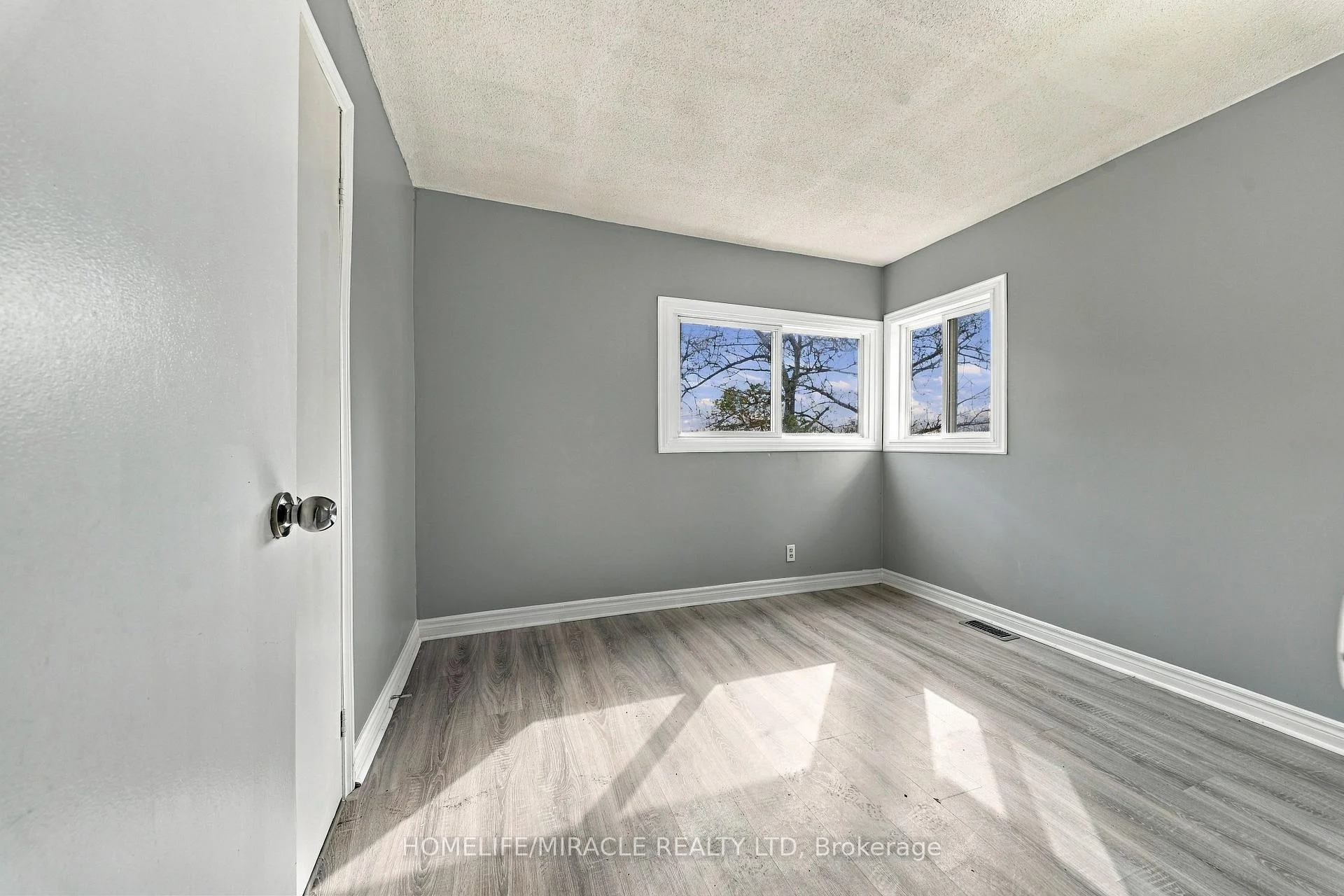 Photo 40 of 2019 Hamilton Road, Quinte West, Sidney Ward — HOMEH