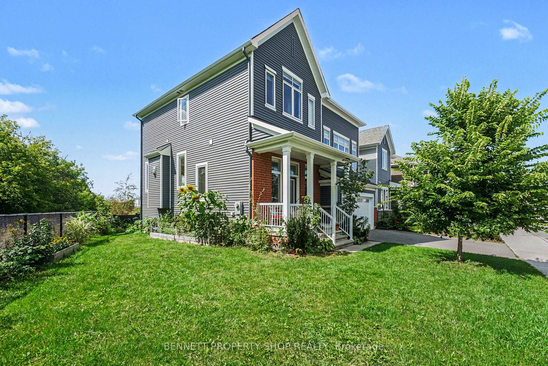 Photo 3 of 153 Point Prim Crescent, Ottawa, Barrhaven - Heritage Park — HOMEH