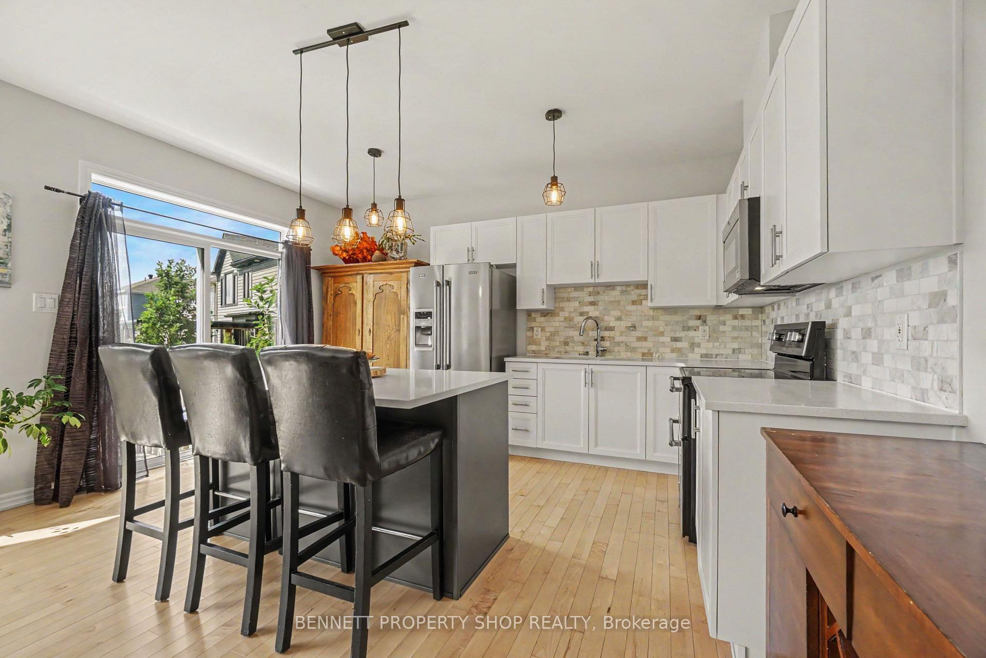 Photo 9 of 153 Point Prim Crescent, Ottawa, Barrhaven - Heritage Park — HOMEH