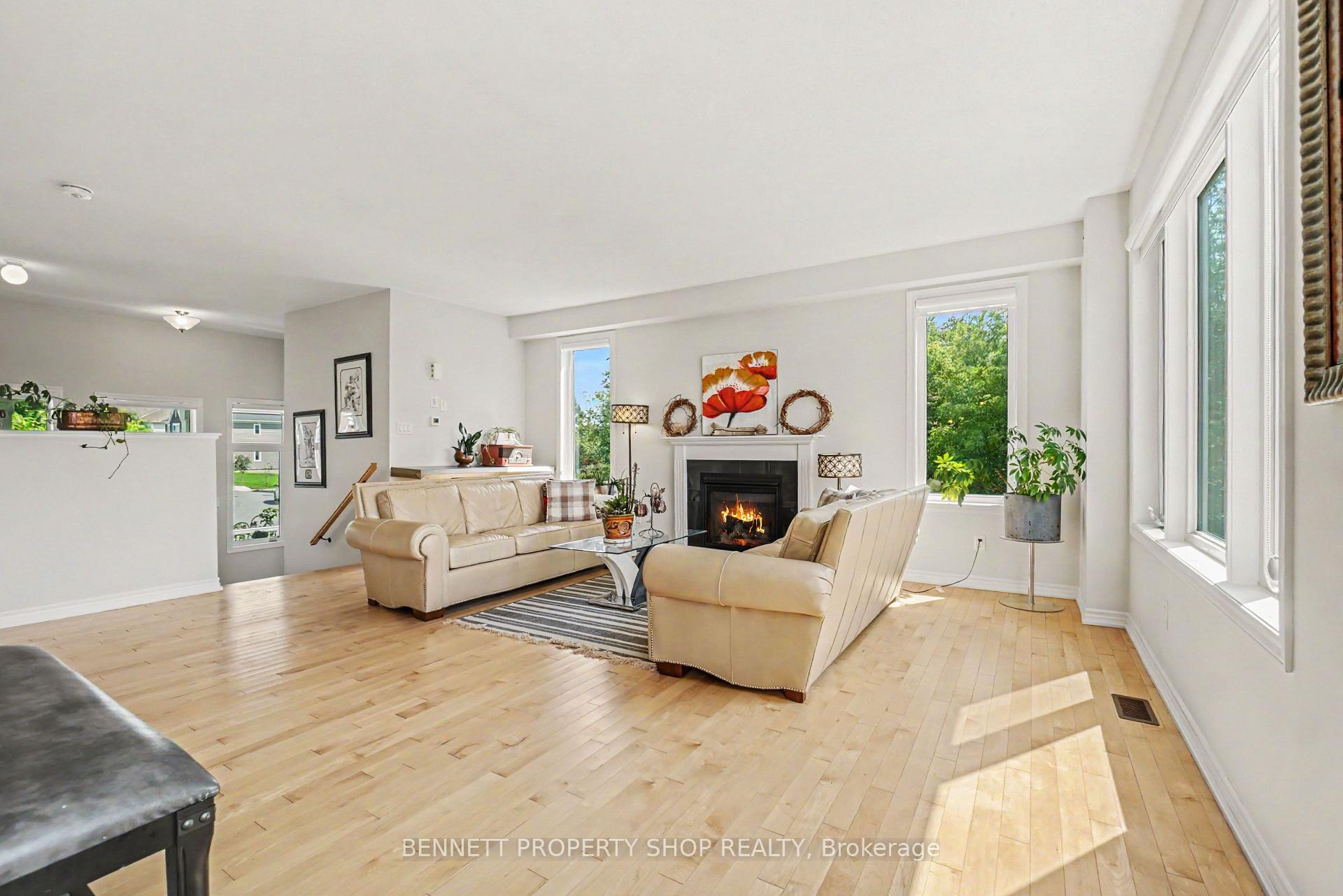 Photo 12 of 153 Point Prim Crescent, Ottawa, Barrhaven - Heritage Park — HOMEH