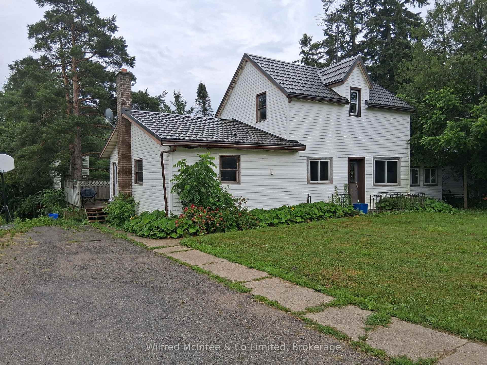 Photo of 1240 Bruce 1 Road