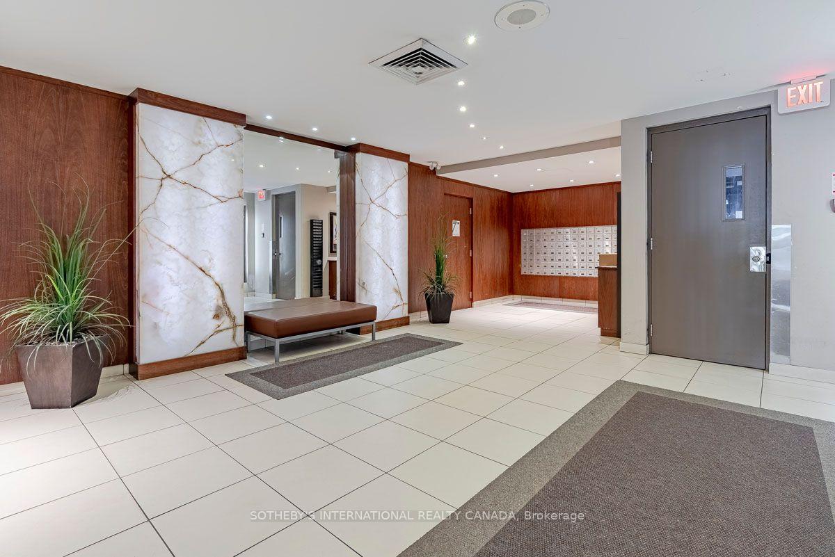 Photo 2 of Unit 1004, 720 Spadina Avenue, Toronto, University — HOMEH