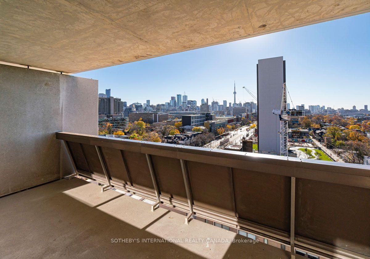 Photo 11 of Unit 1004, 720 Spadina Avenue, Toronto, University — HOMEH