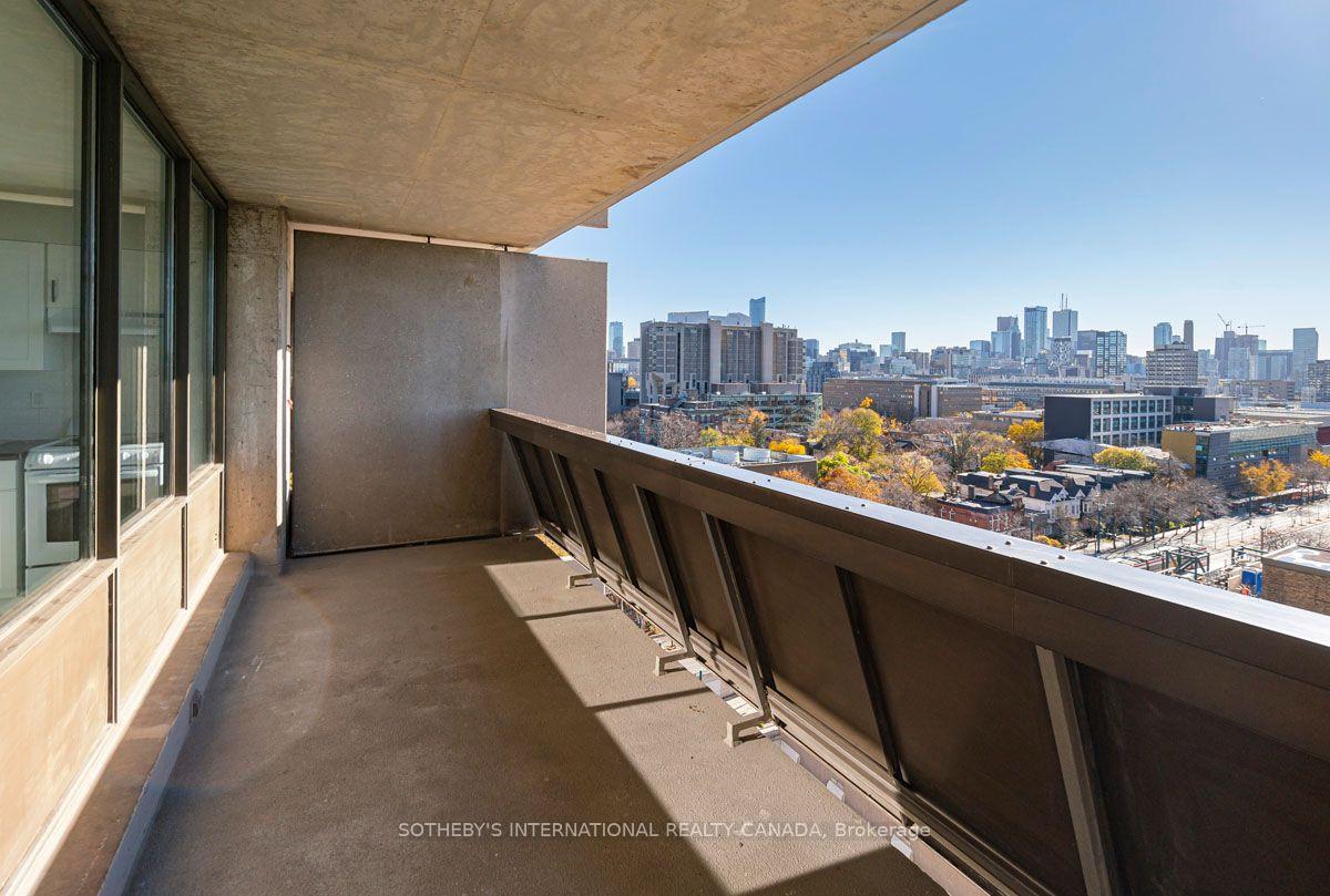 Photo 12 of Unit 1004, 720 Spadina Avenue, Toronto, University — HOMEH