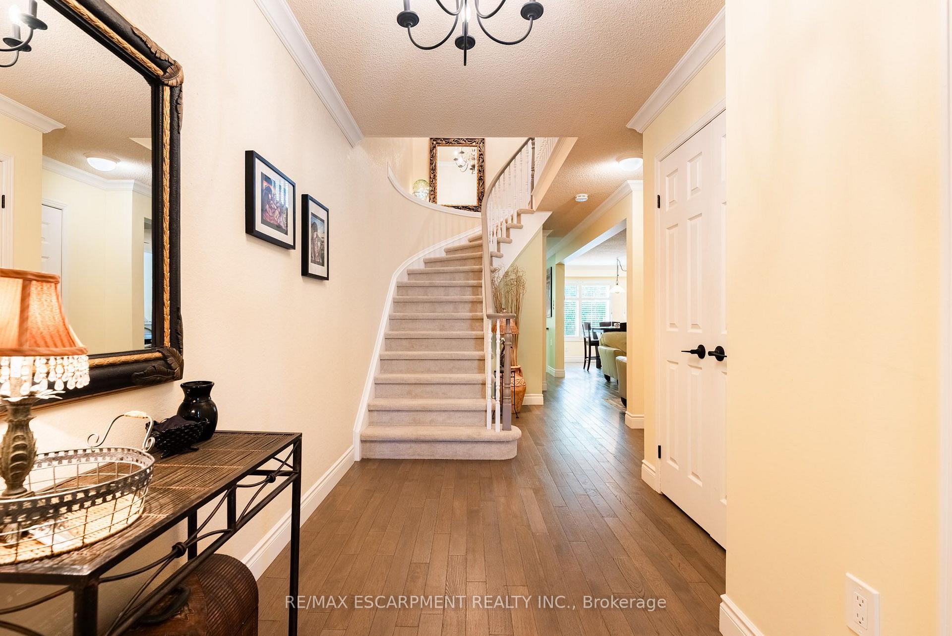 Photo 5 of Unit 20, 1276 Silvan Forest Drive, Burlington, Tansley — HOMEH
