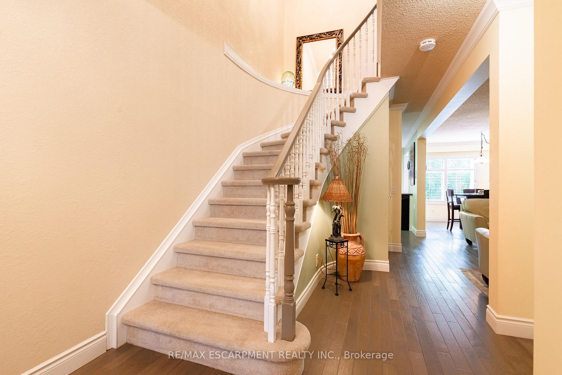 Photo 6 of Unit 20, 1276 Silvan Forest Drive, Burlington, Tansley — HOMEH