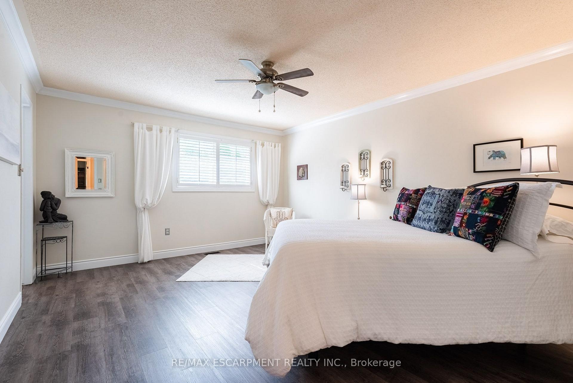 Photo 23 of Unit 20, 1276 Silvan Forest Drive, Burlington, Tansley — HOMEH