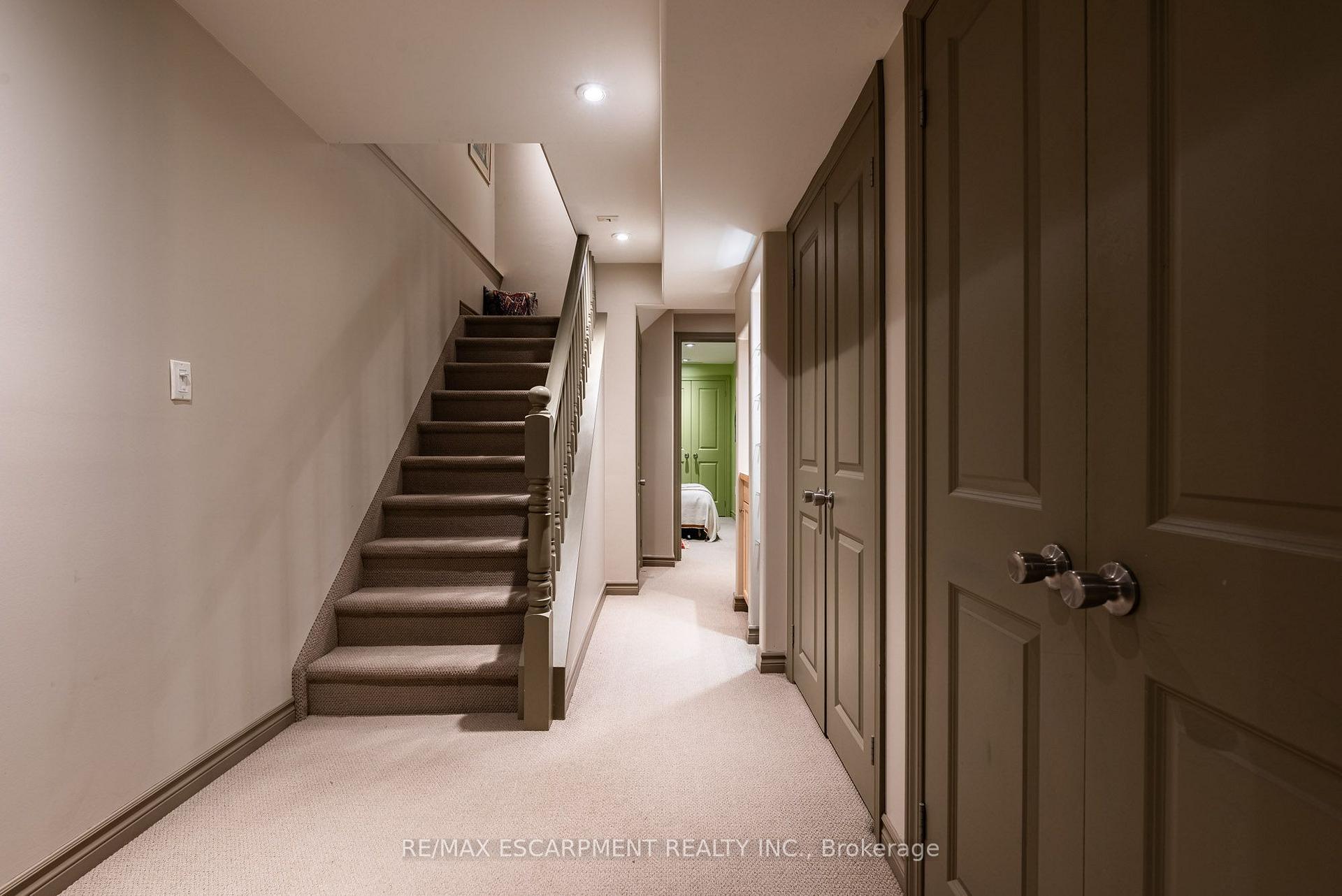 Photo 32 of Unit 20, 1276 Silvan Forest Drive, Burlington, Tansley — HOMEH