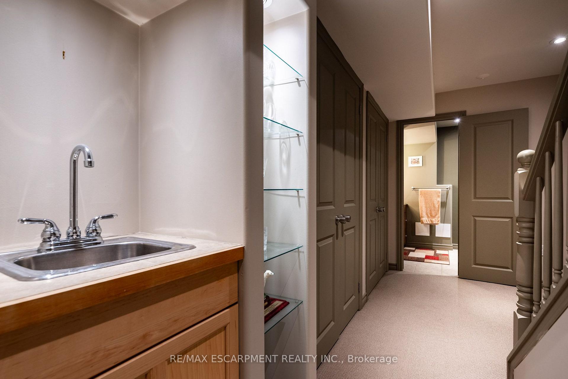 Photo 33 of Unit 20, 1276 Silvan Forest Drive, Burlington, Tansley — HOMEH