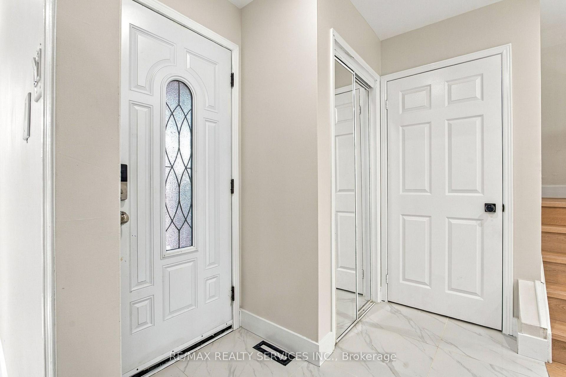 Photo 9 of 6 Scarbell Drive, Scarborough, Highland Creek — HOMEH