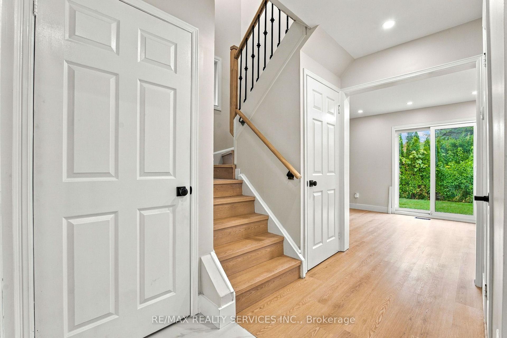 Photo 10 of 6 Scarbell Drive, Scarborough, Highland Creek — HOMEH