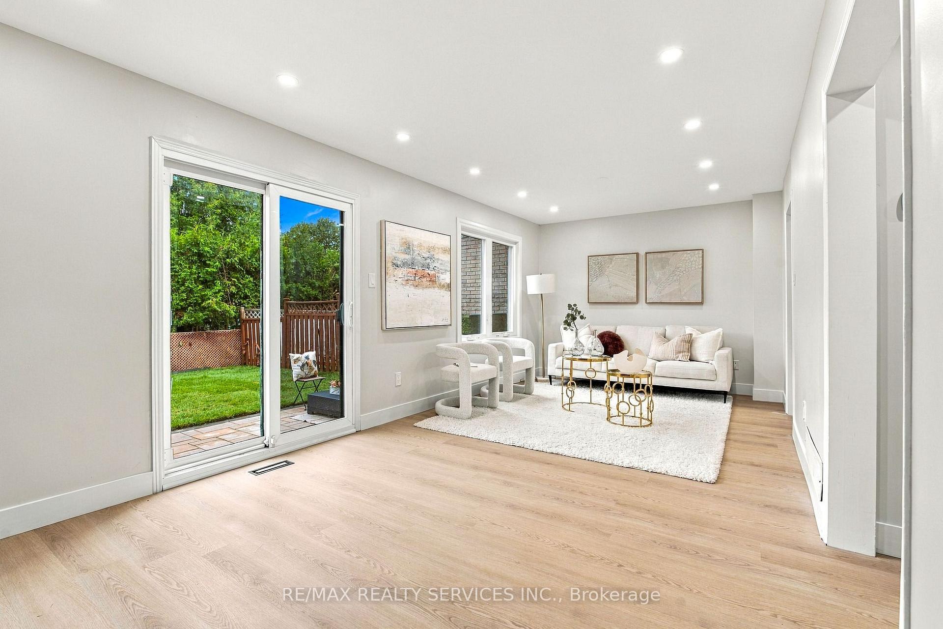 Photo 13 of 6 Scarbell Drive, Scarborough, Highland Creek — HOMEH