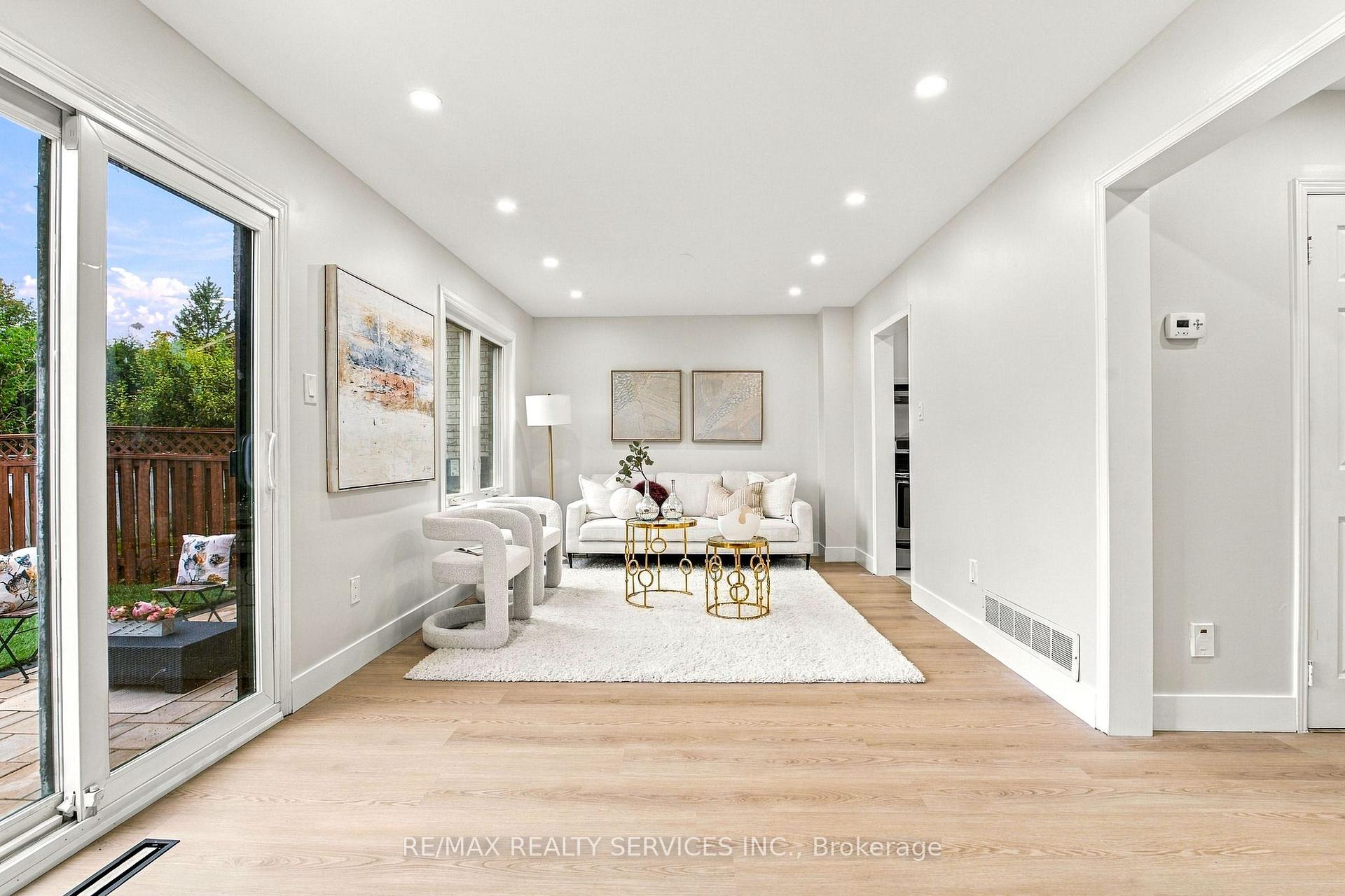 Photo 14 of 6 Scarbell Drive, Scarborough, Highland Creek — HOMEH