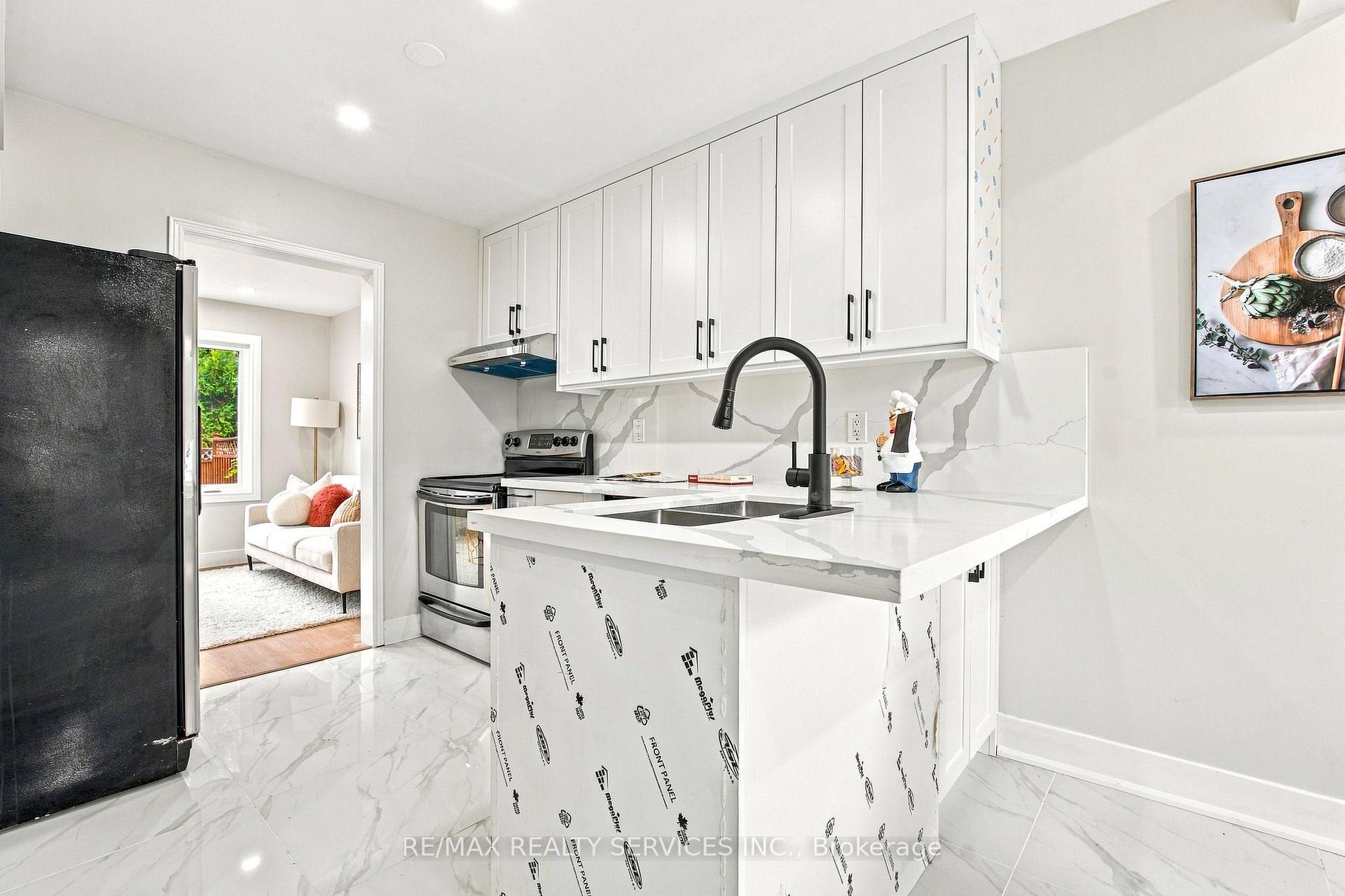 Photo 24 of 6 Scarbell Drive, Scarborough, Highland Creek — HOMEH