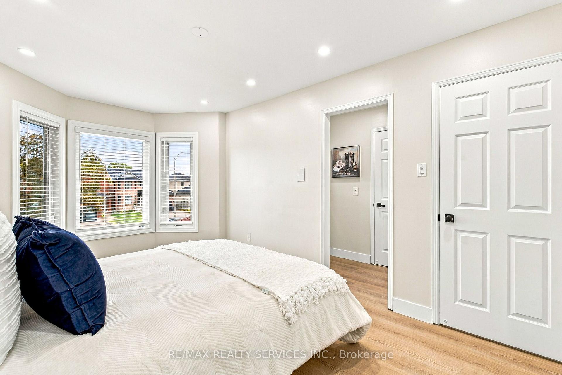 Photo 30 of 6 Scarbell Drive, Scarborough, Highland Creek — HOMEH