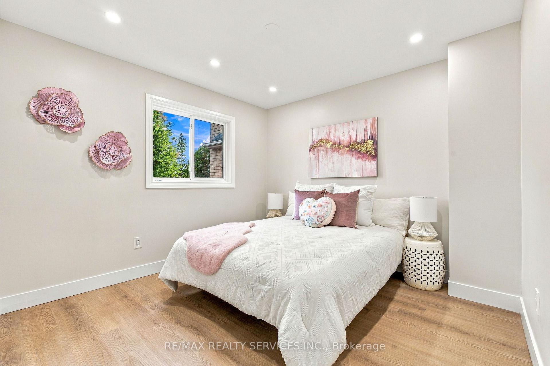 Photo 32 of 6 Scarbell Drive, Scarborough, Highland Creek — HOMEH