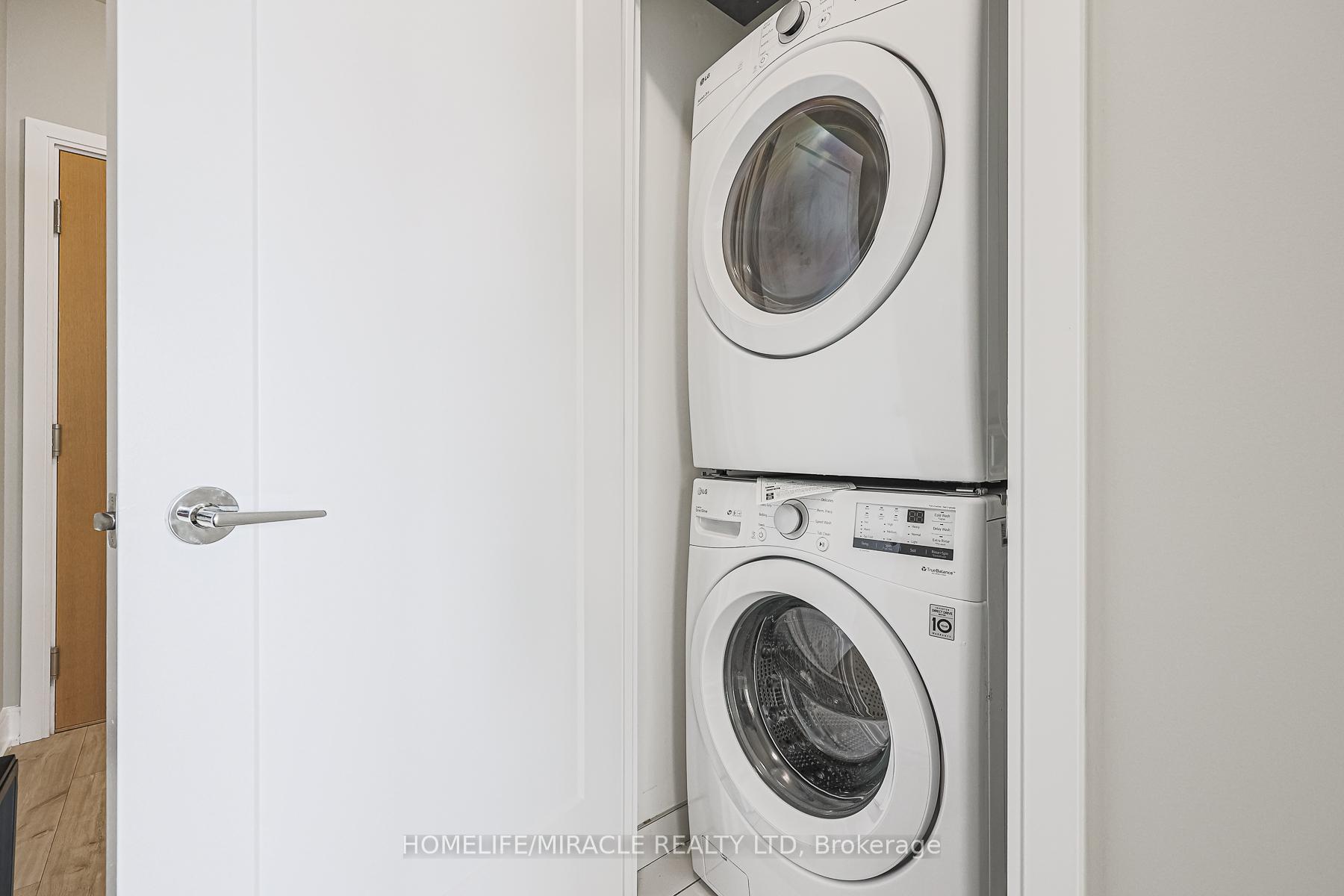 Photo 10 of Unit 1110, 65 Annie Craig Drive, Etobicoke, Mimico — HOMEH