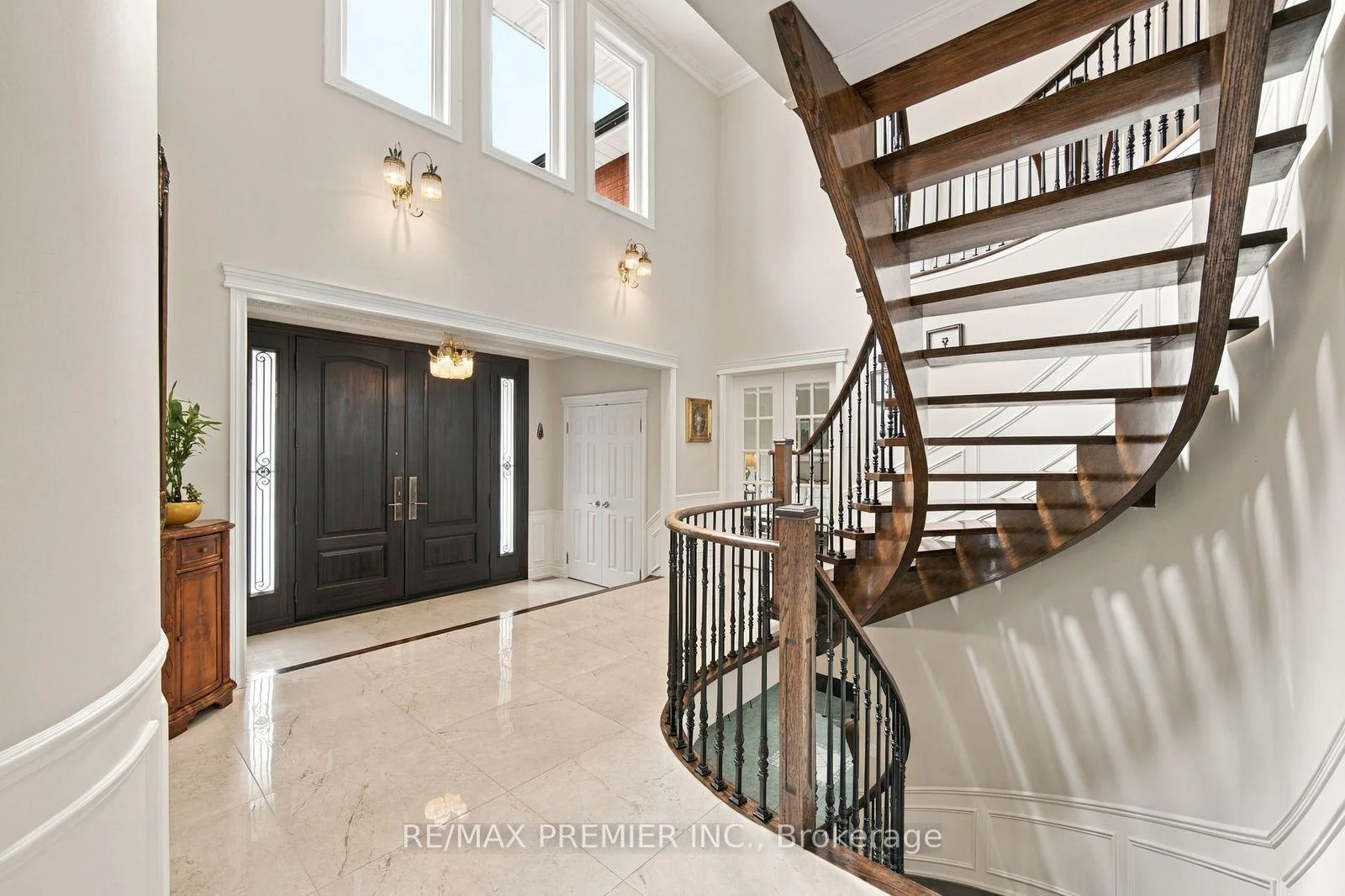Photo 9 of 98 Cairnburg Place, Vaughan, Islington Woods — HOMEH