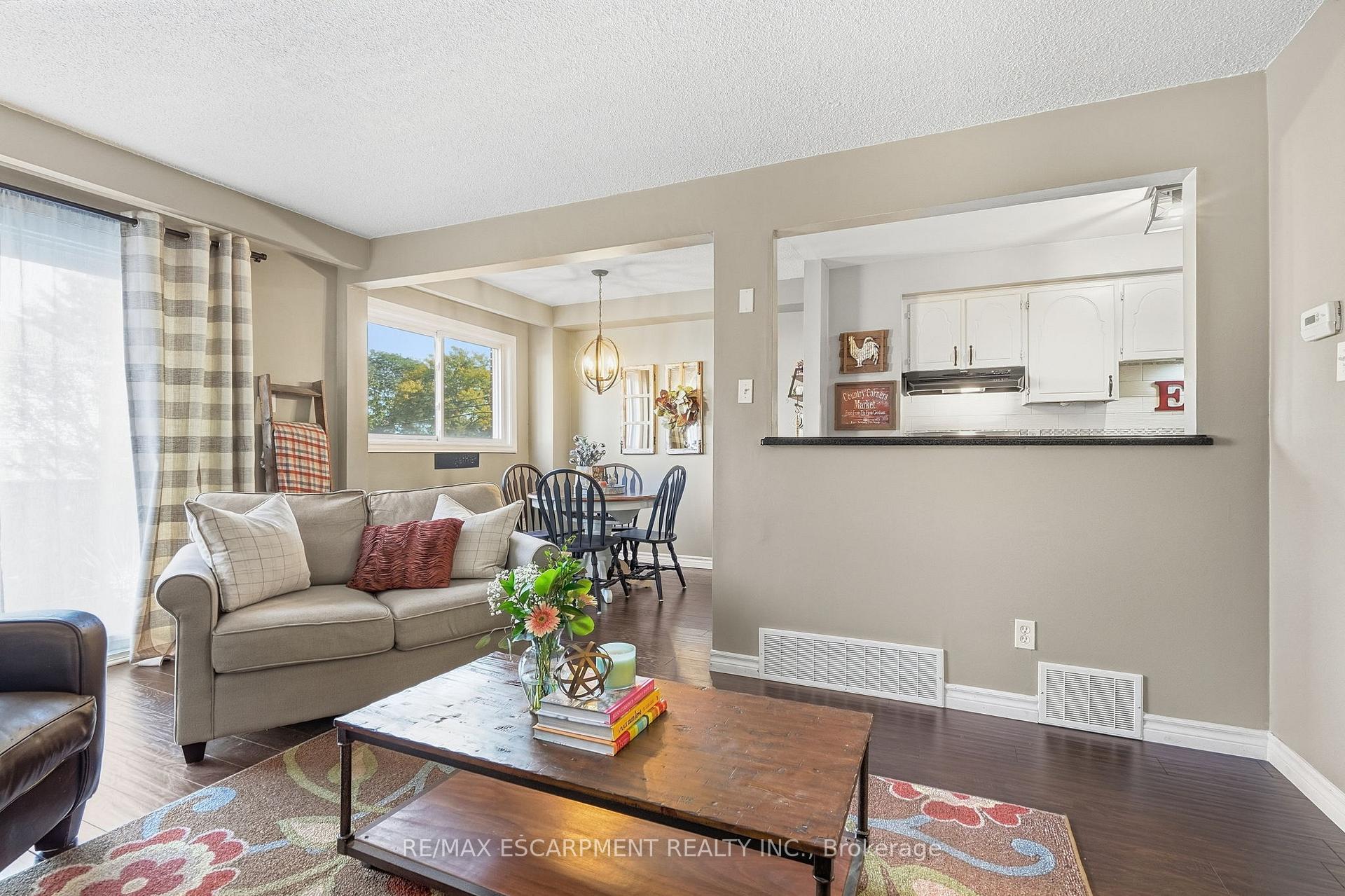 Photo 9 of 53 Bryna Avenue S, Hamilton, Greeningdon — HOMEH