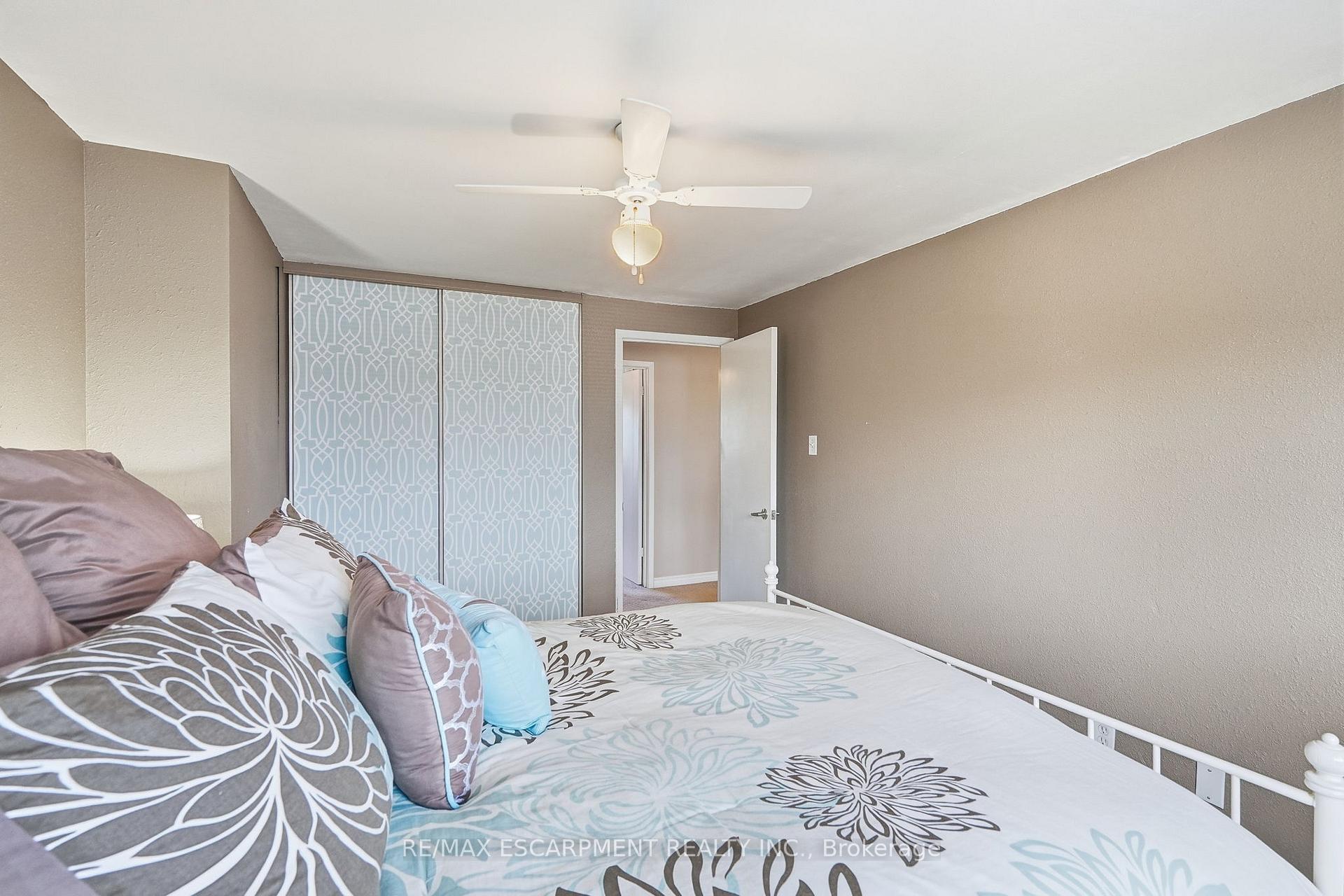 Photo 20 of 53 Bryna Avenue S, Hamilton, Greeningdon — HOMEH