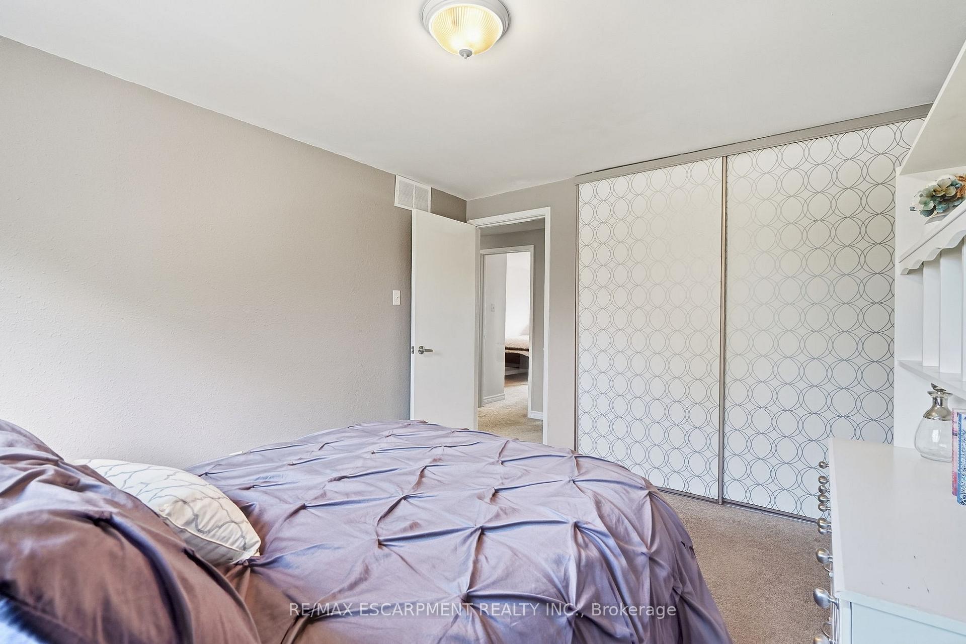 Photo 22 of 53 Bryna Avenue S, Hamilton, Greeningdon — HOMEH