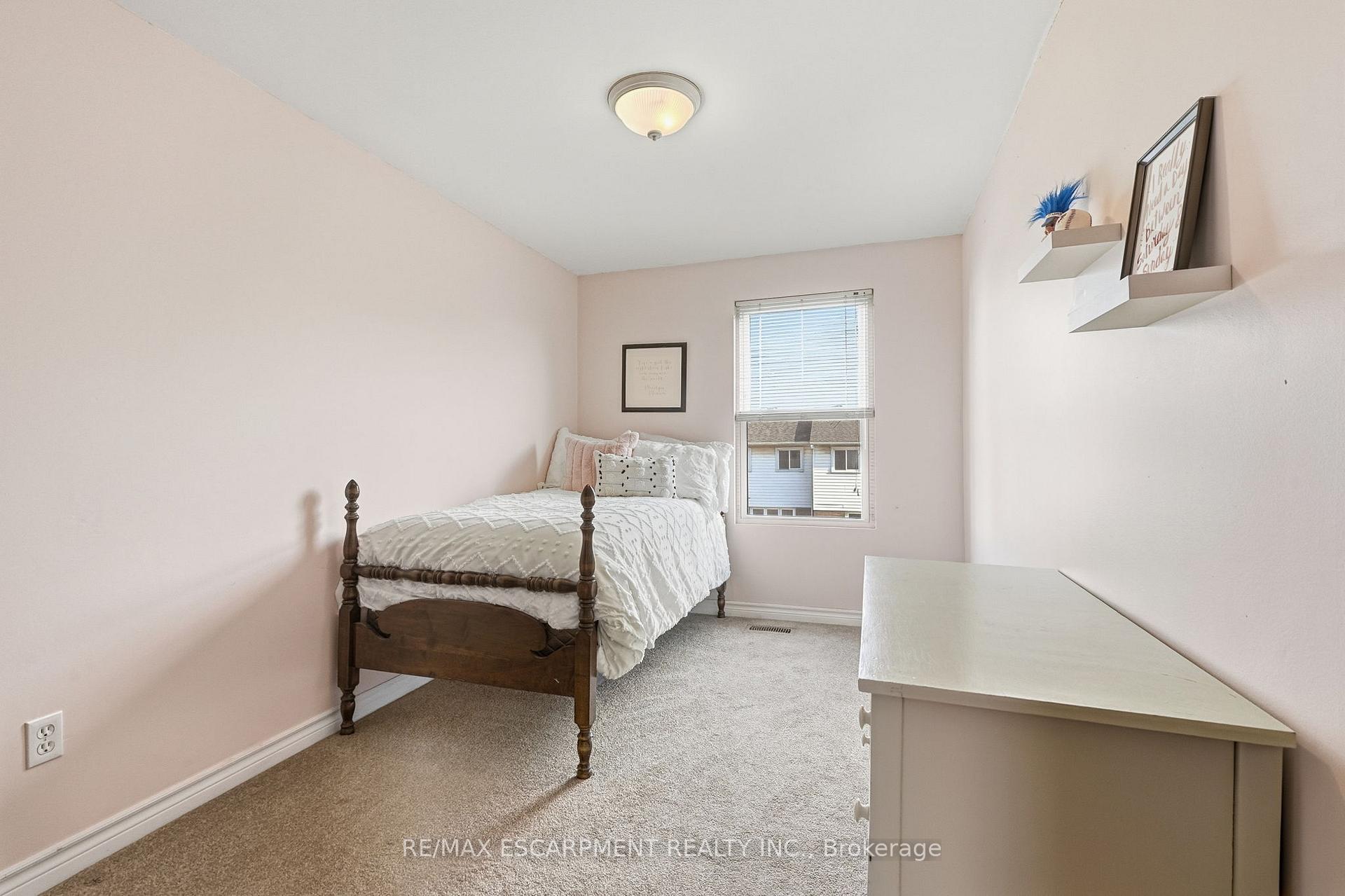 Photo 24 of 53 Bryna Avenue S, Hamilton, Greeningdon — HOMEH