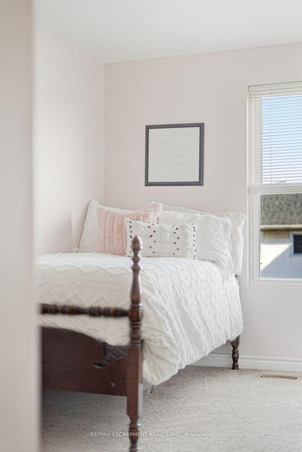 Photo 25 of 53 Bryna Avenue S, Hamilton, Greeningdon — HOMEH