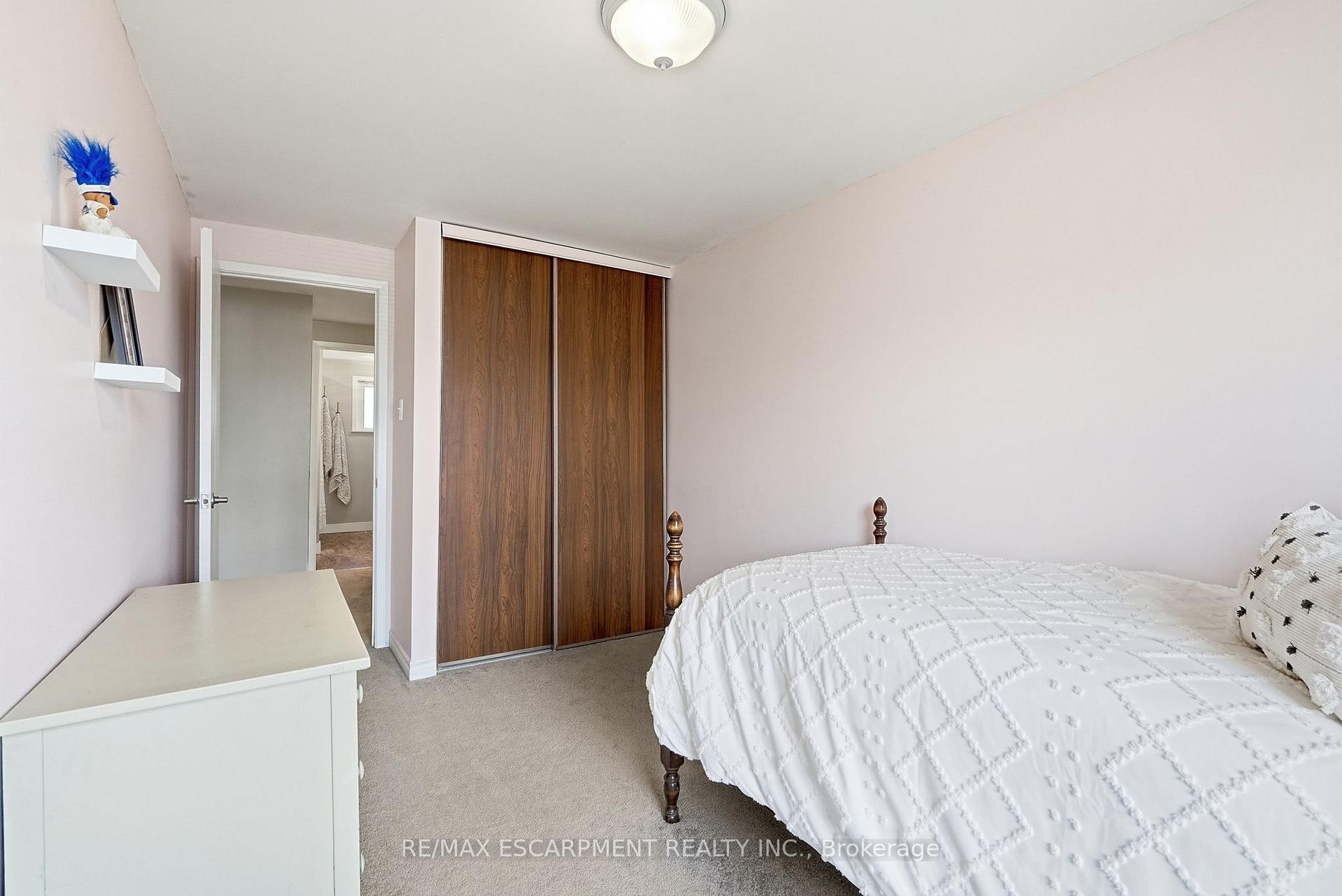 Photo 26 of 53 Bryna Avenue S, Hamilton, Greeningdon — HOMEH