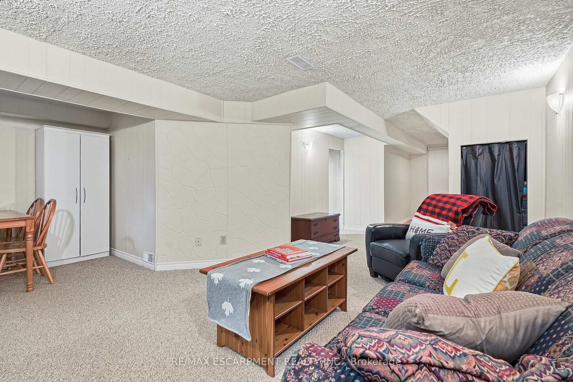 Photo 32 of 53 Bryna Avenue S, Hamilton, Greeningdon — HOMEH
