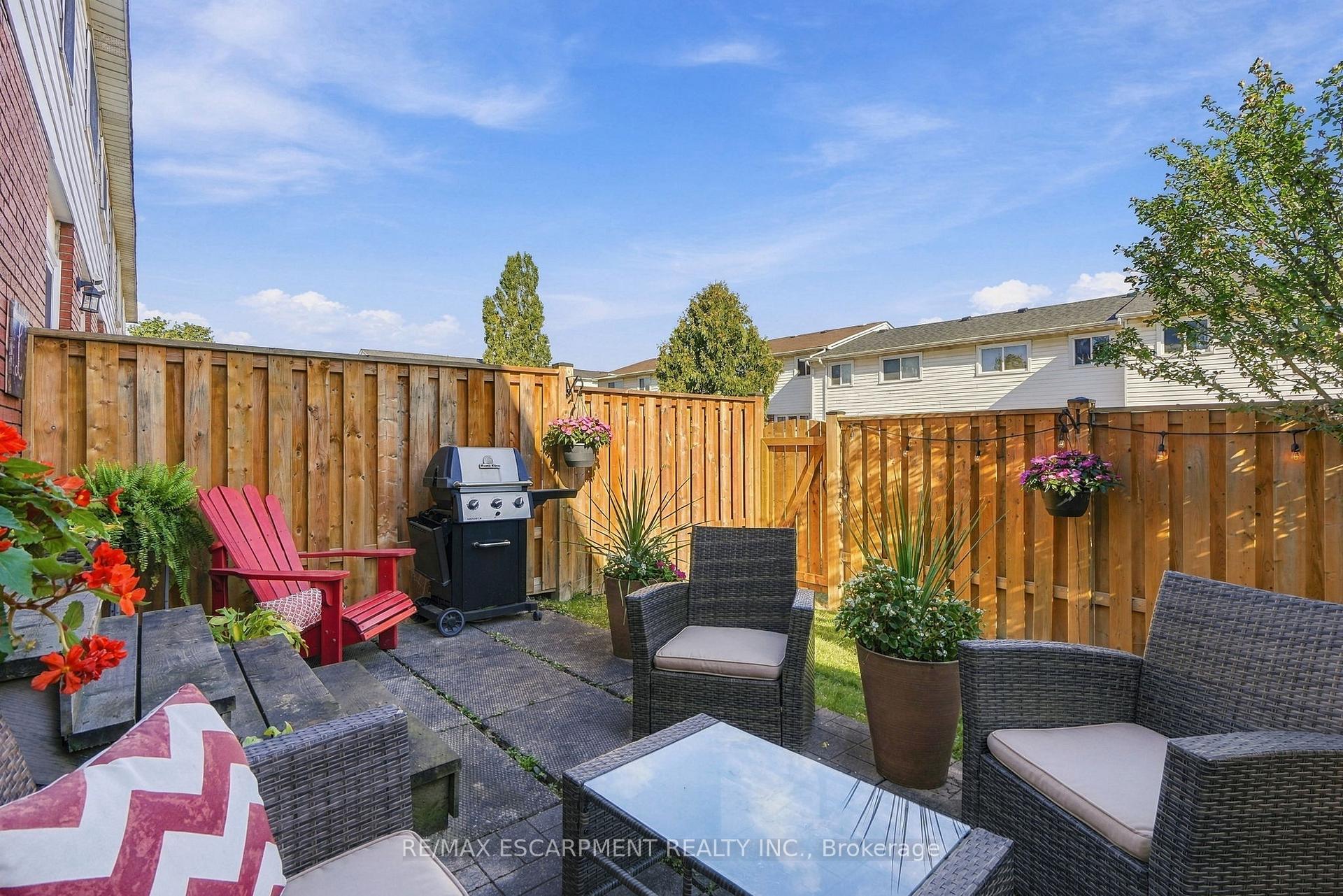 Photo 33 of 53 Bryna Avenue S, Hamilton, Greeningdon — HOMEH