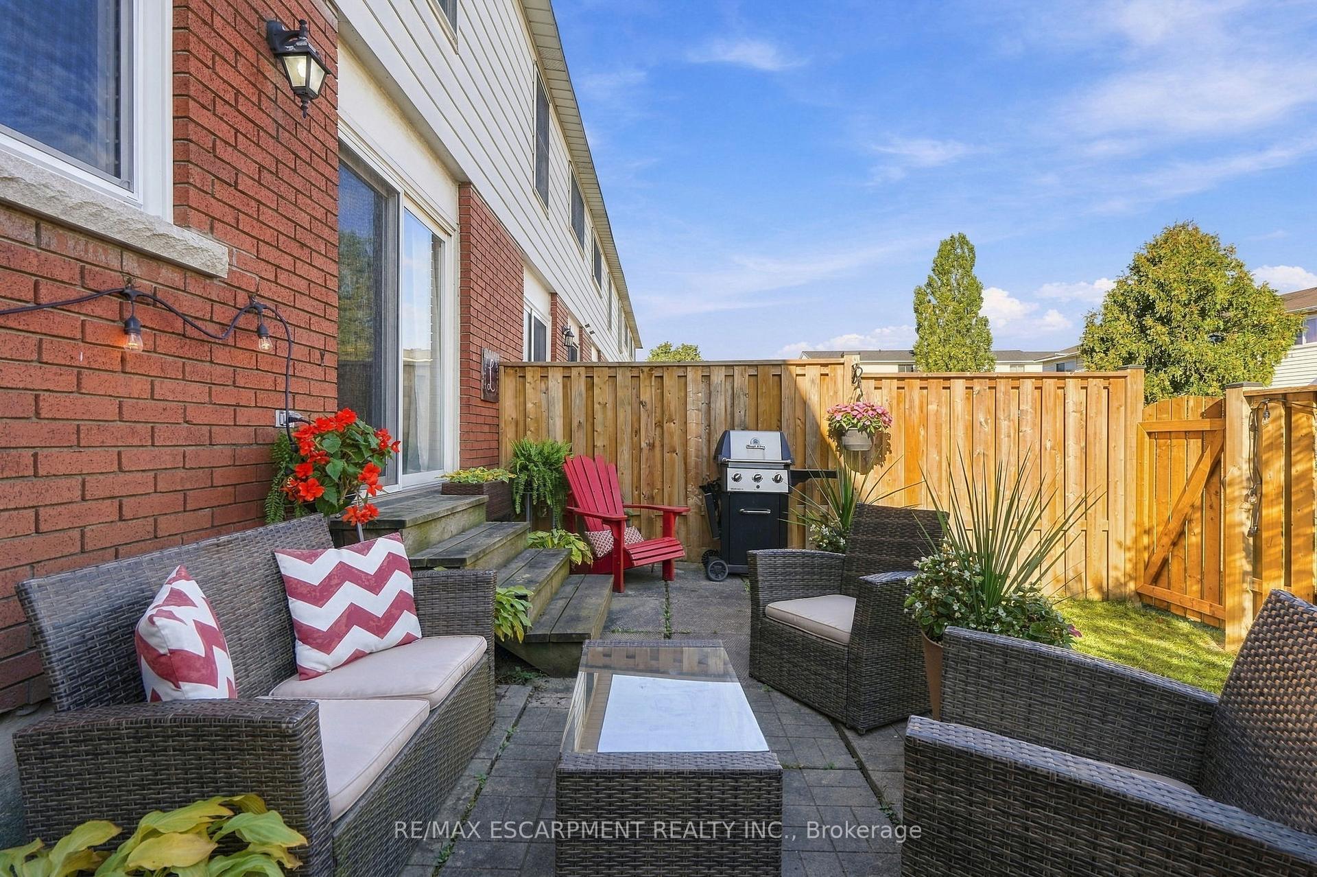 Photo 34 of 53 Bryna Avenue S, Hamilton, Greeningdon — HOMEH