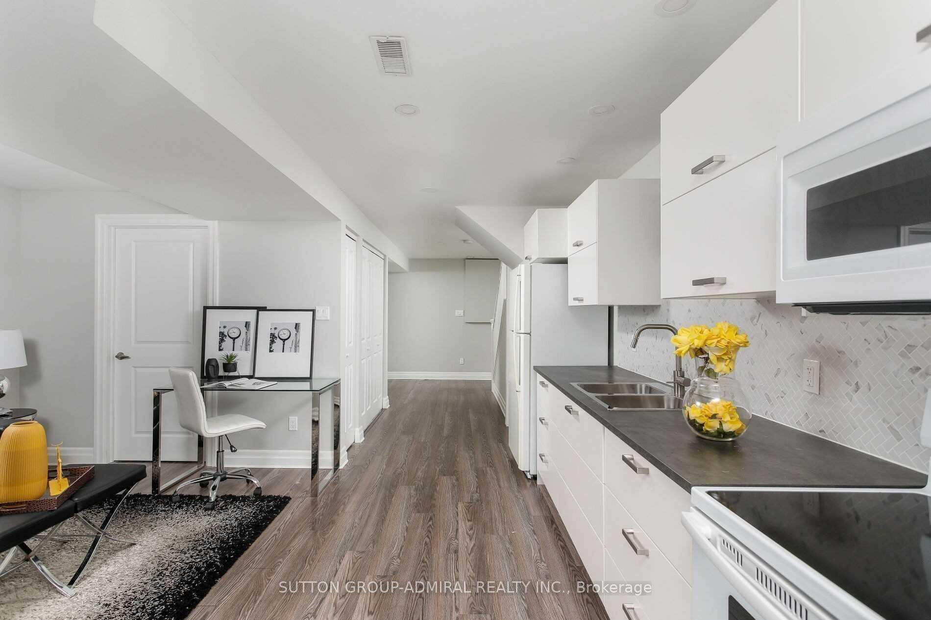 Photo 3 of Unit Bsmnt, 278 Armadale Avenue, Toronto, Runnymede-Bloor West Village — HOMEH