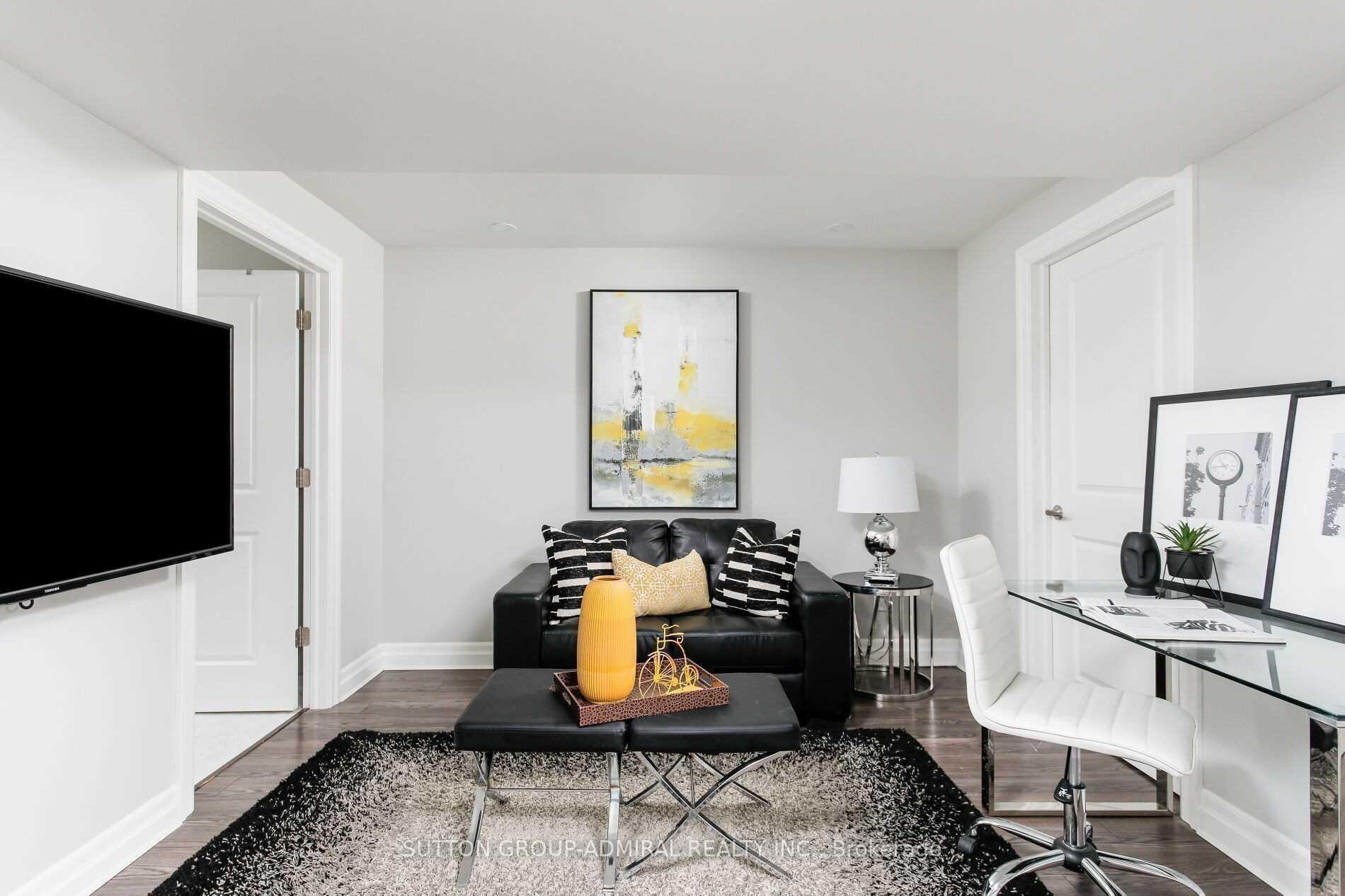 Photo 4 of Unit Bsmnt, 278 Armadale Avenue, Toronto, Runnymede-Bloor West Village — HOMEH