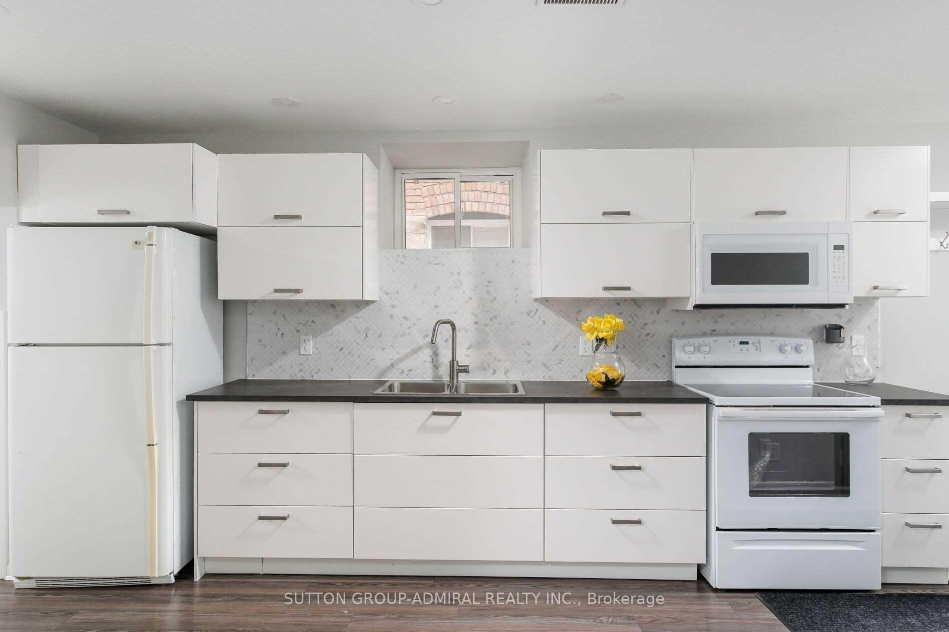 Photo 5 of Unit Bsmnt, 278 Armadale Avenue, Toronto, Runnymede-Bloor West Village — HOMEH