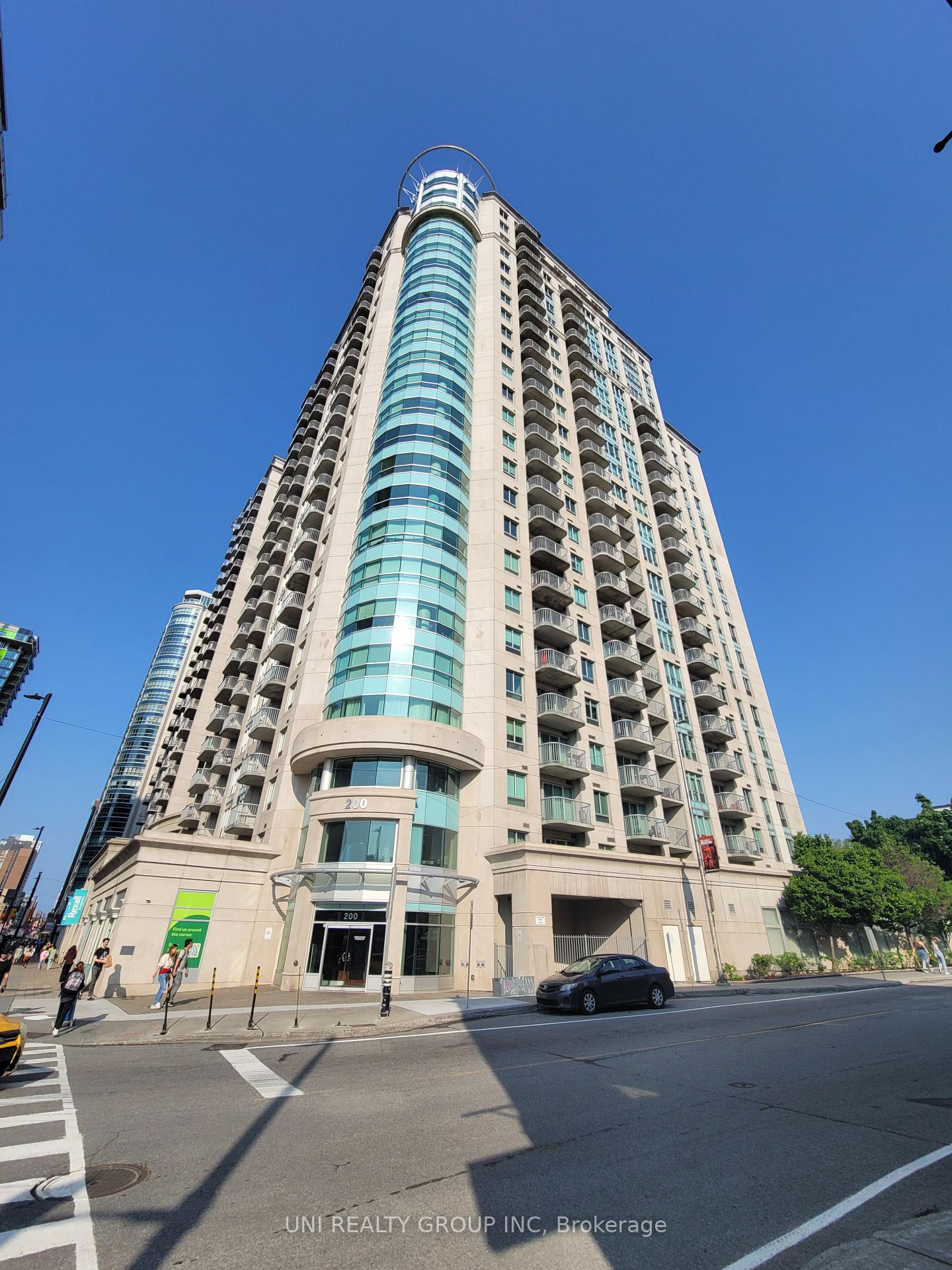 Photo of Unit 302, 200 Rideau Street