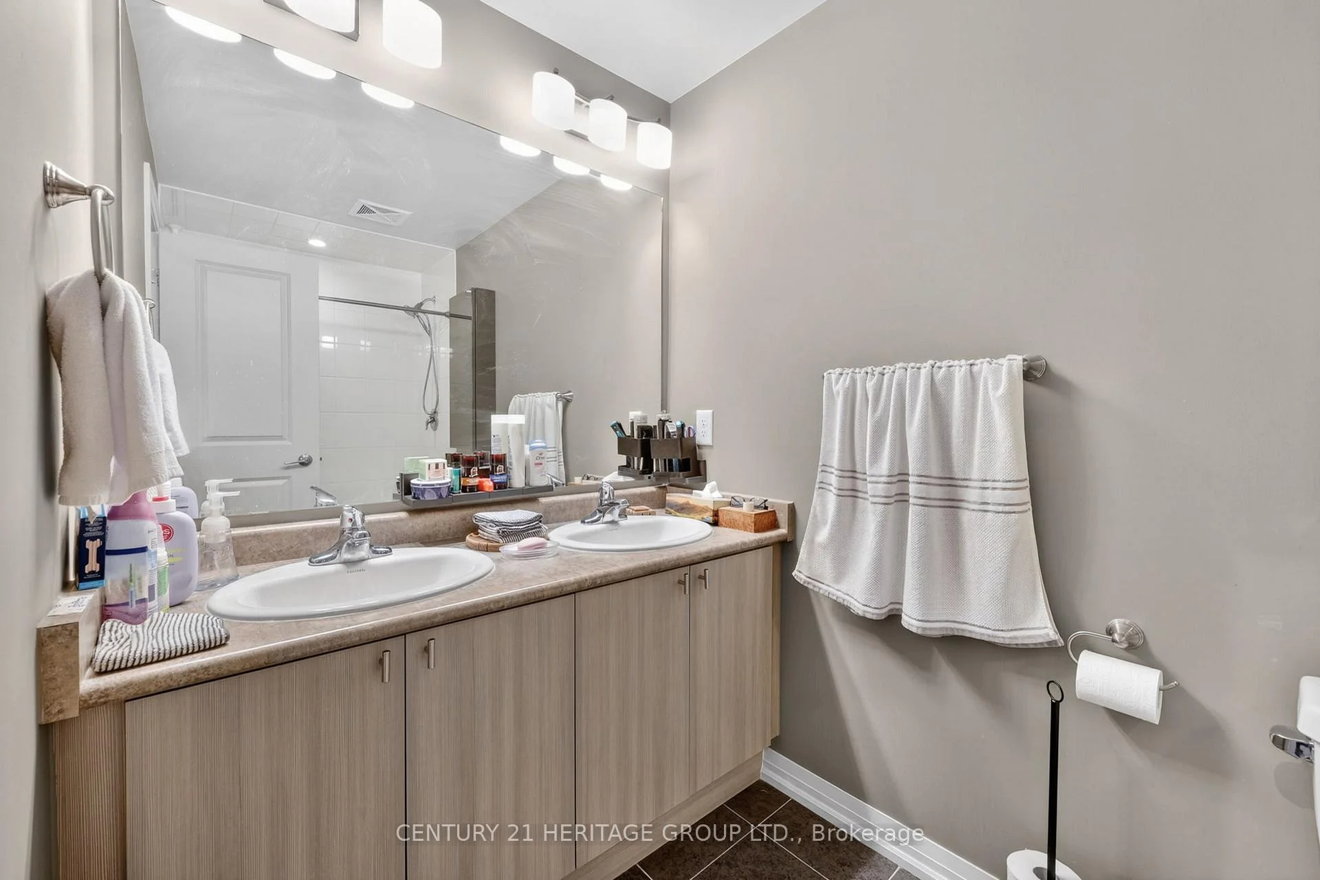 Photo 28 of Unit 410, 161 Wellington Street E, New Tecumseth, Alliston — HOMEH
