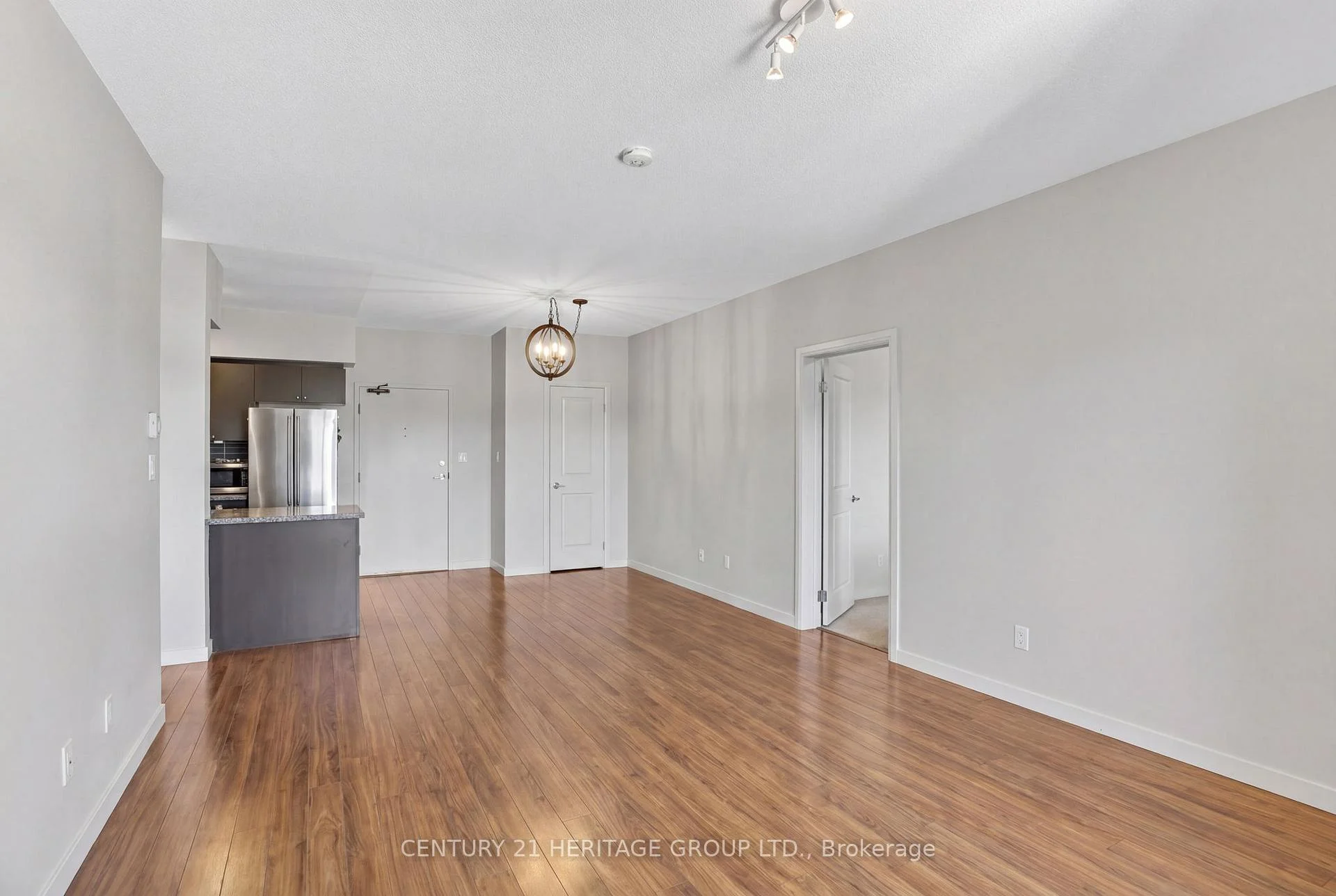 Photo 54 of Unit 410, 161 Wellington Street E, New Tecumseth, Alliston — HOMEH