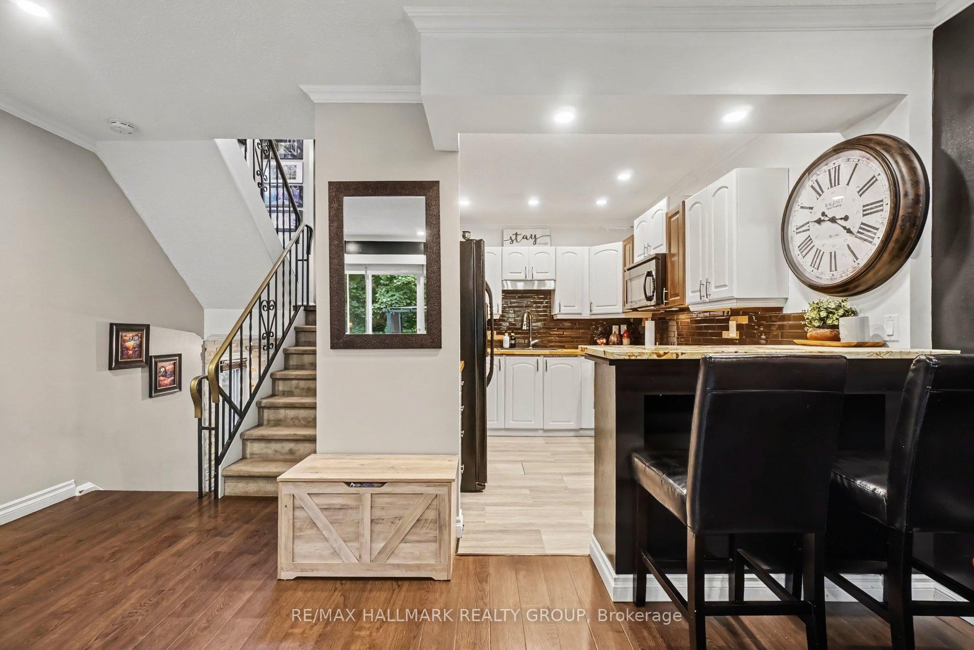 Photo 3 of 46 Tarquin Crescent, Ottawa, Westcliffe Estates — HOMEH