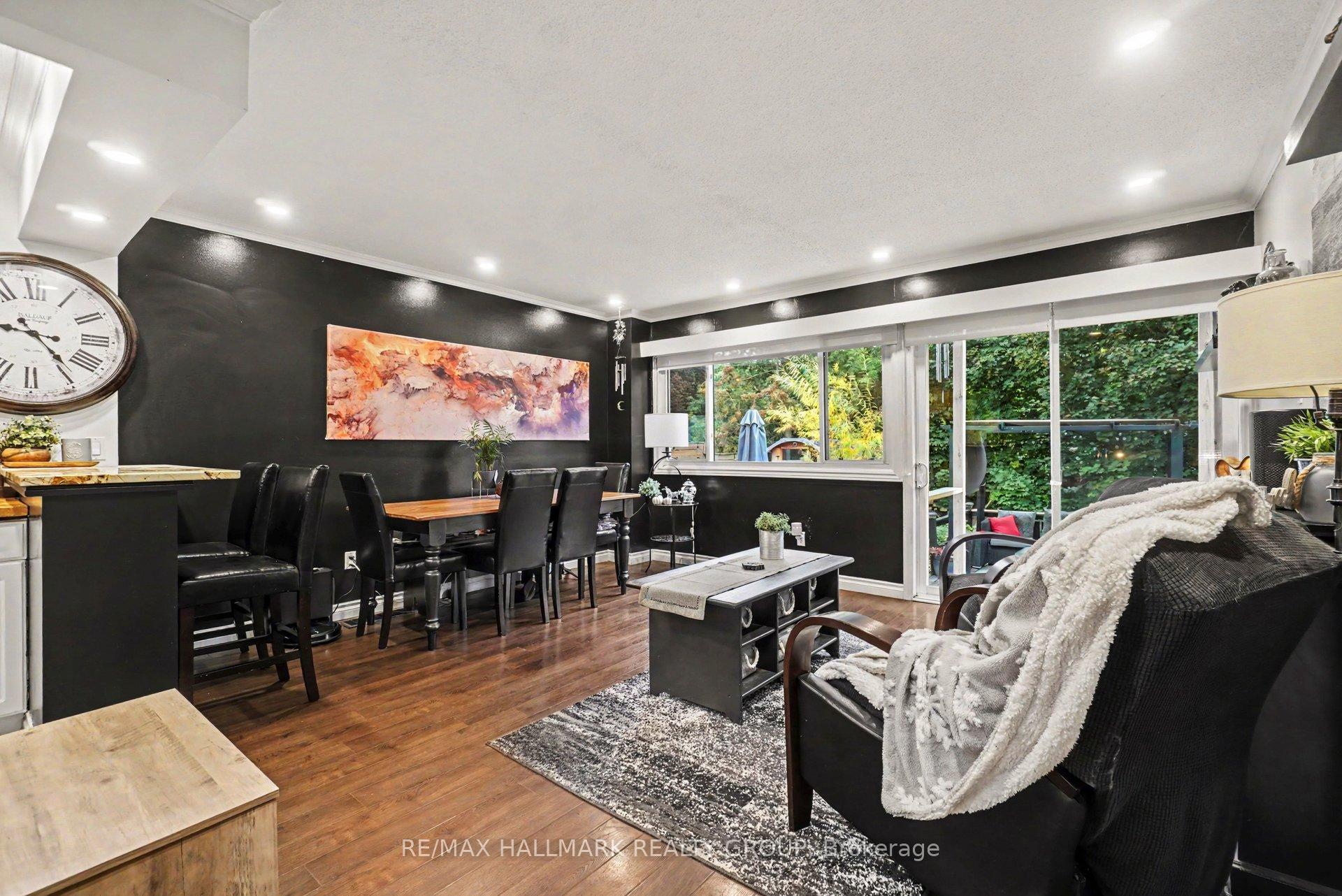 Photo 4 of 46 Tarquin Crescent, Ottawa, Westcliffe Estates — HOMEH